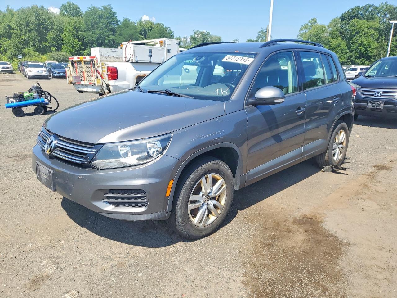 2016 Volkswagen Tiguan, S