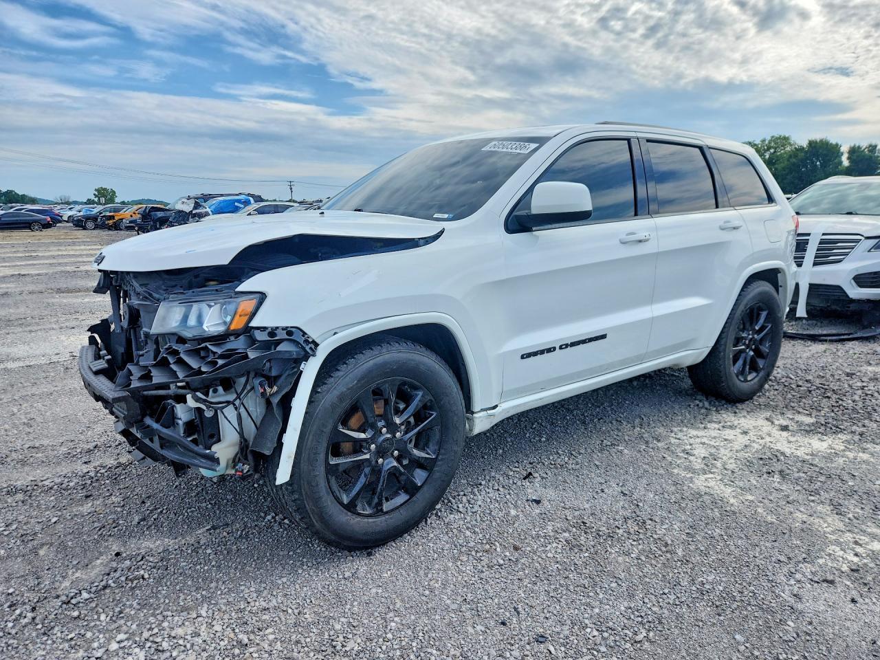 2018 Jeep Grand Cherokee, Laredo