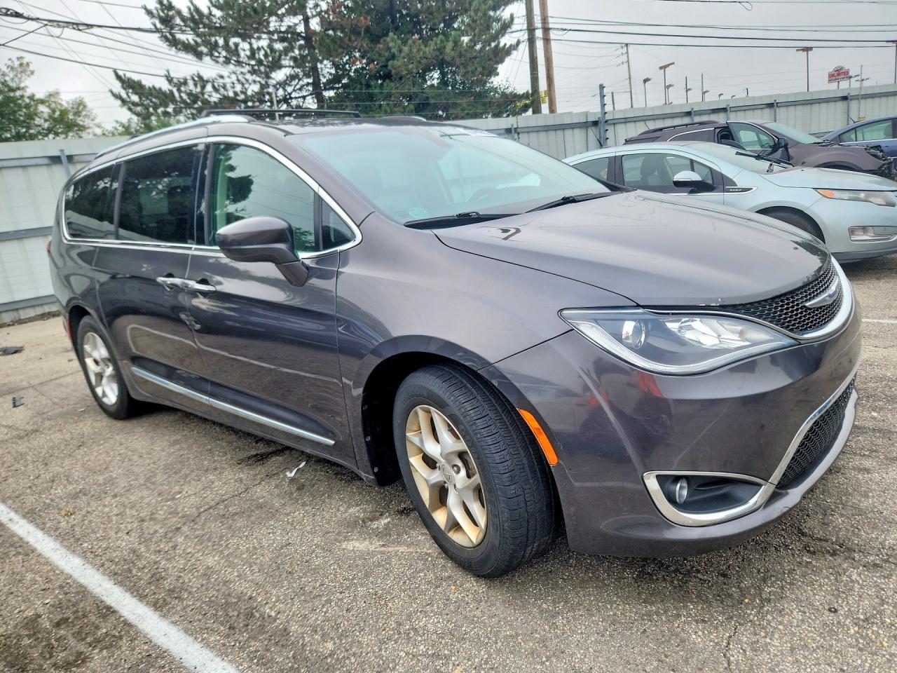 2018 Chrysler Pacifica, Touri...