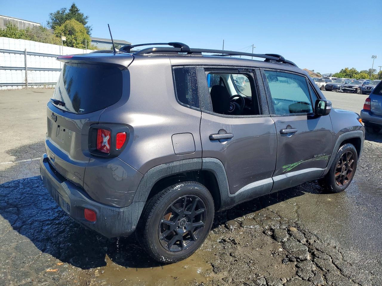 2020 Jeep Renegade, Latitude