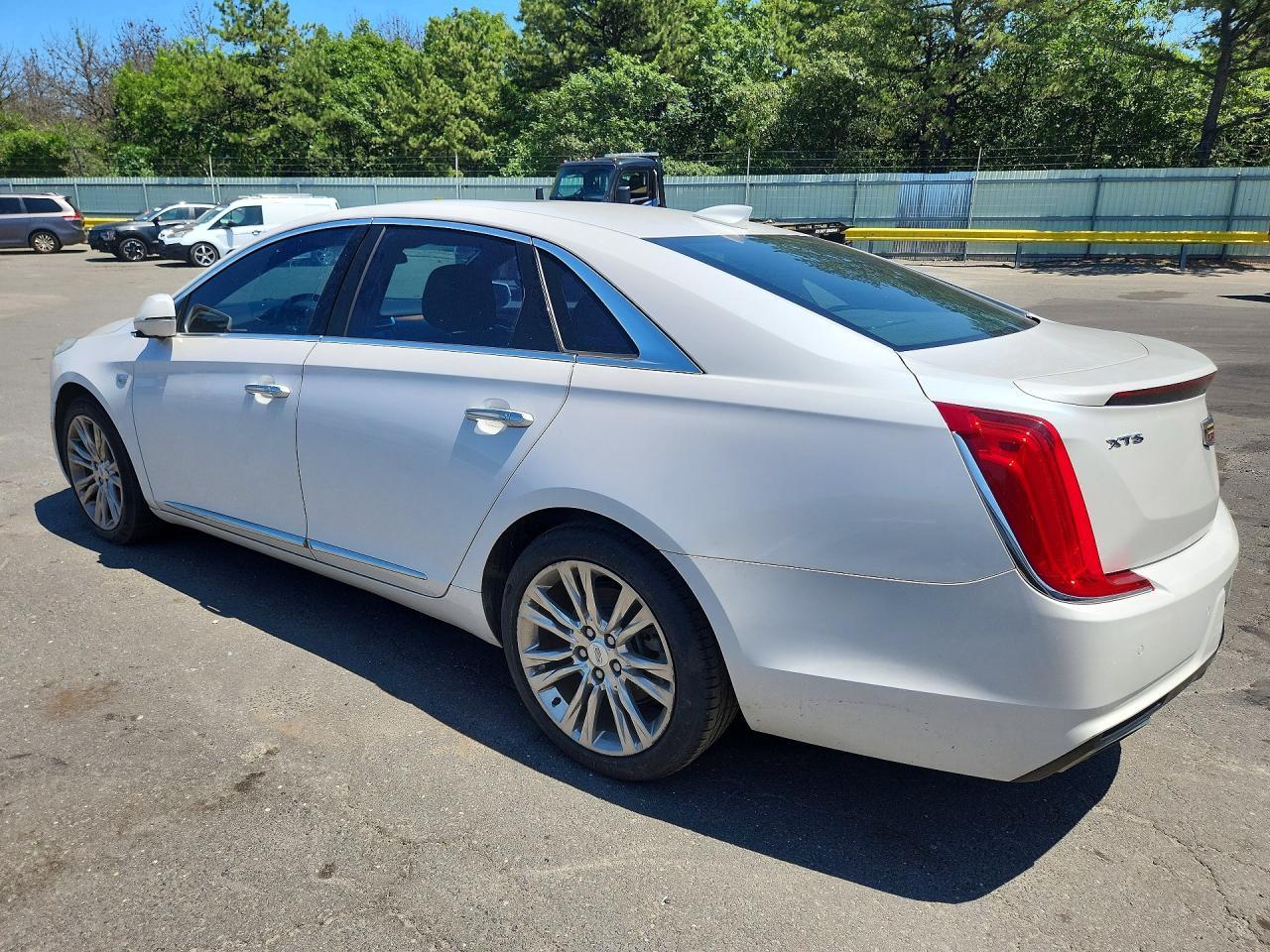 2018 Cadillac XTS, Luxury