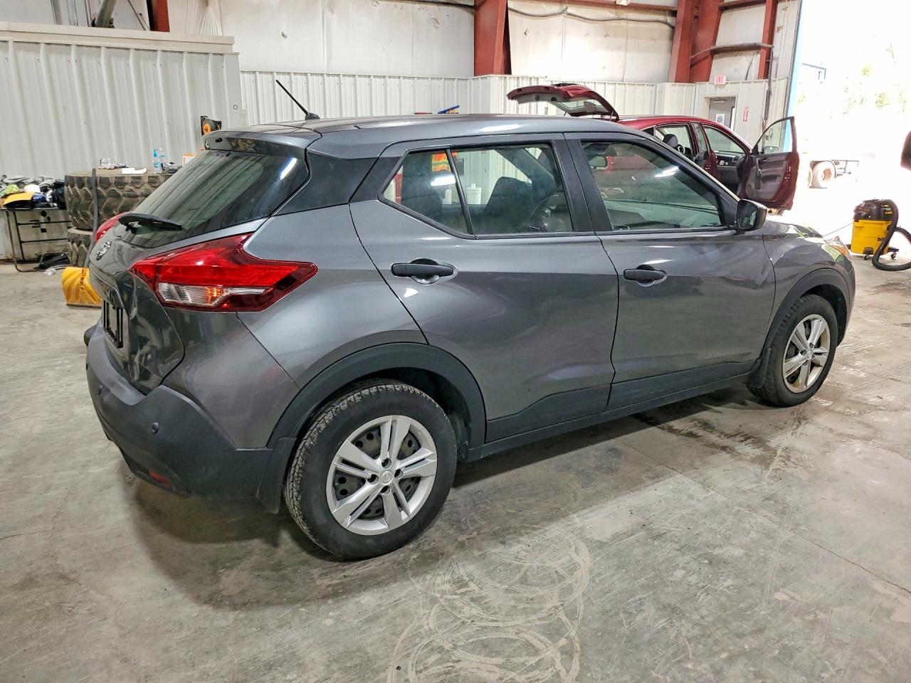 2020 Nissan Kicks, S