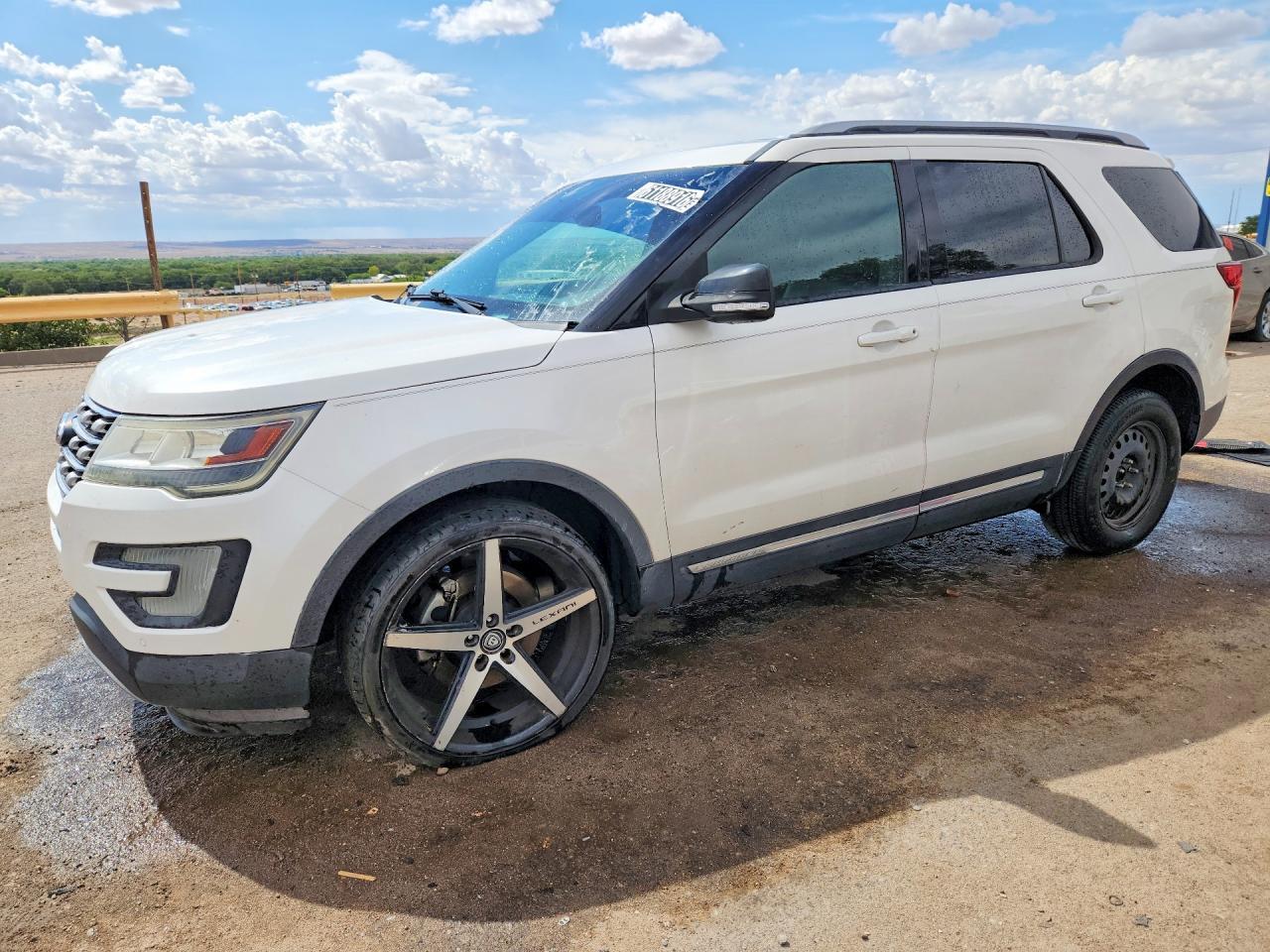 2016 Ford Explorer, Xlt