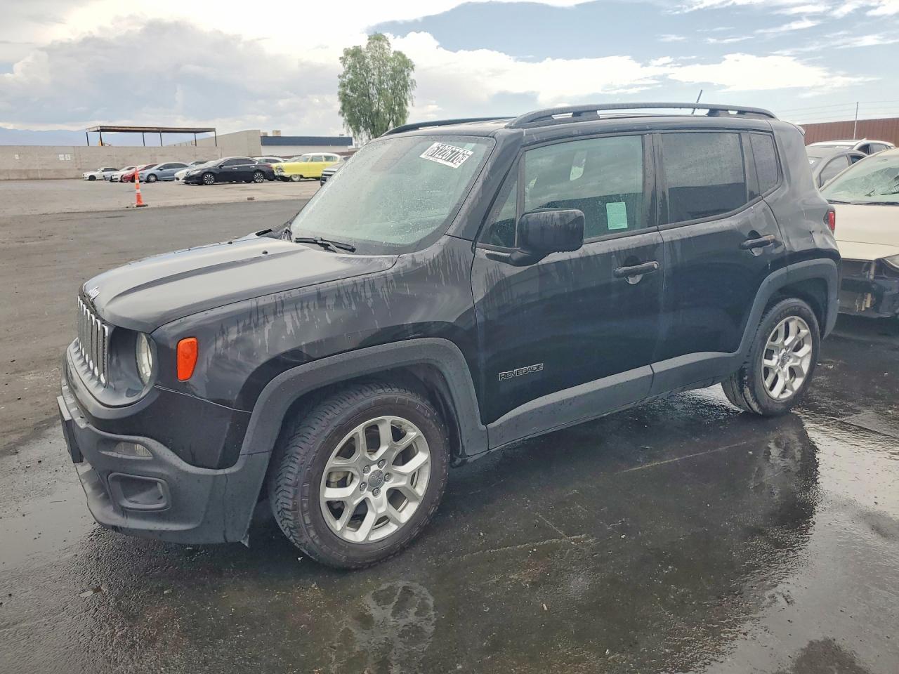 2017 Jeep Renegade, Latitude