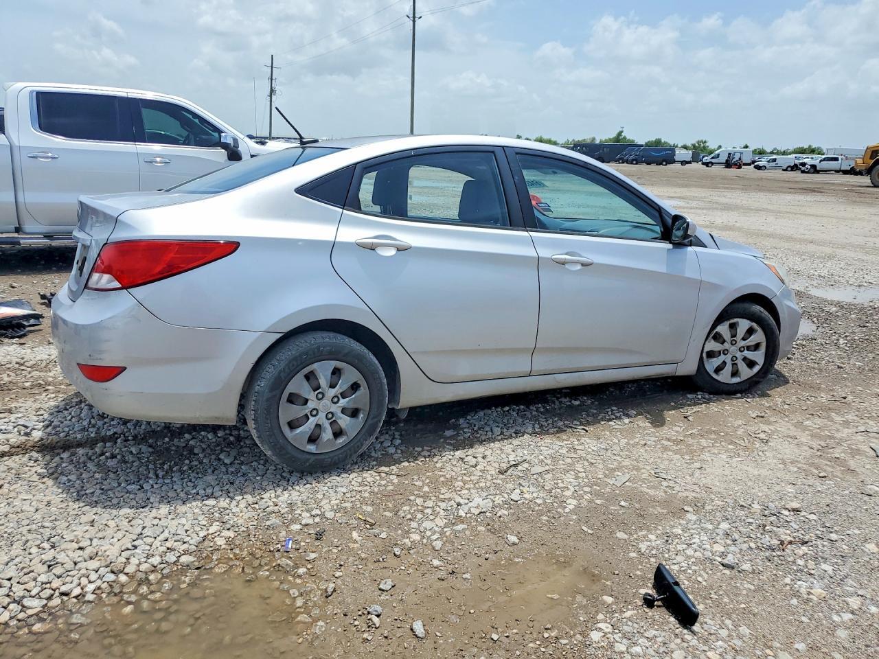 2015 Hyundai Accent, Gls