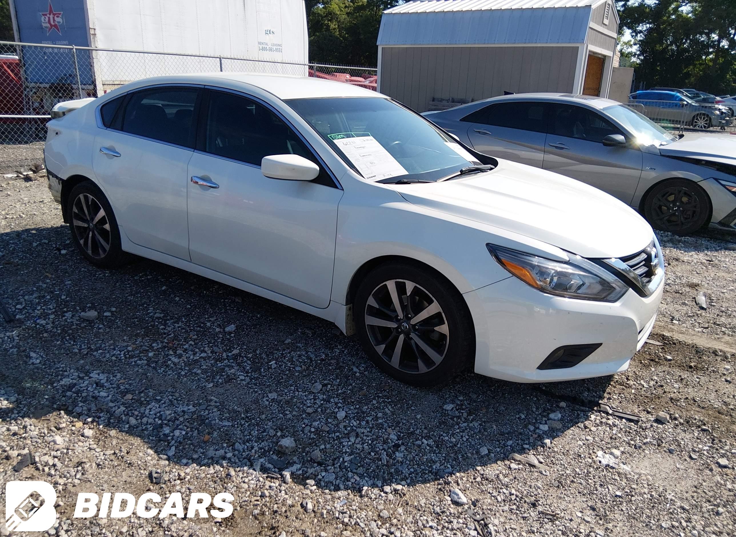 2017 Nissan Altima, 2.5 SR