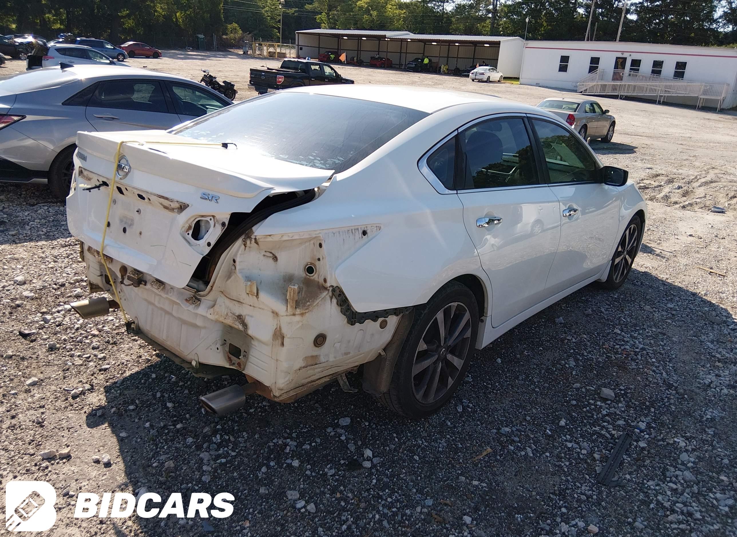2017 Nissan Altima, 2.5 SR