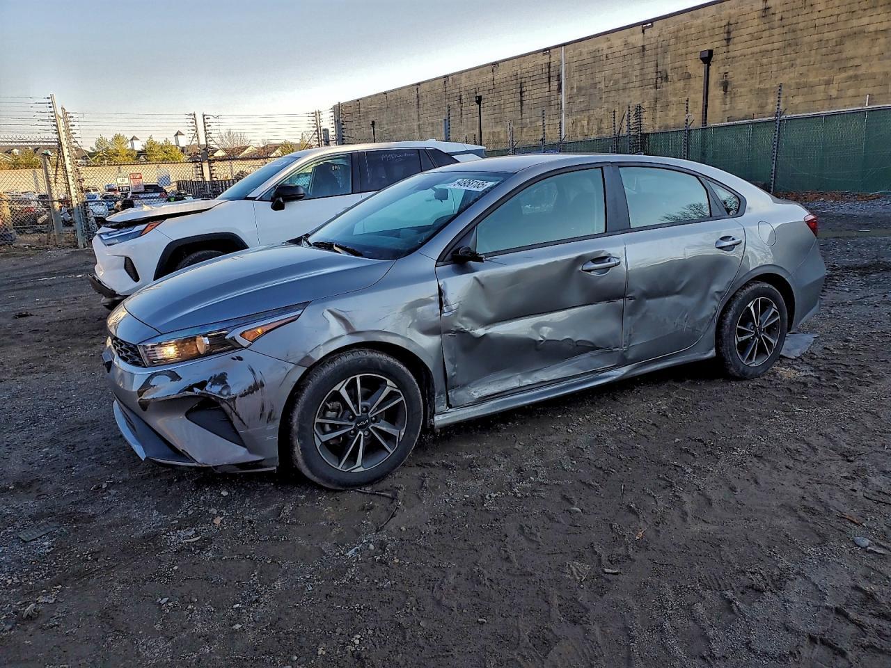 2023 KIA Forte, Lxs