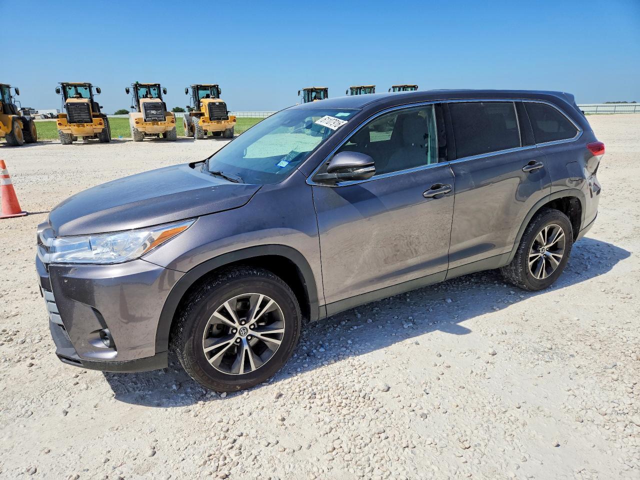 2019 Toyota Highlander, LE
