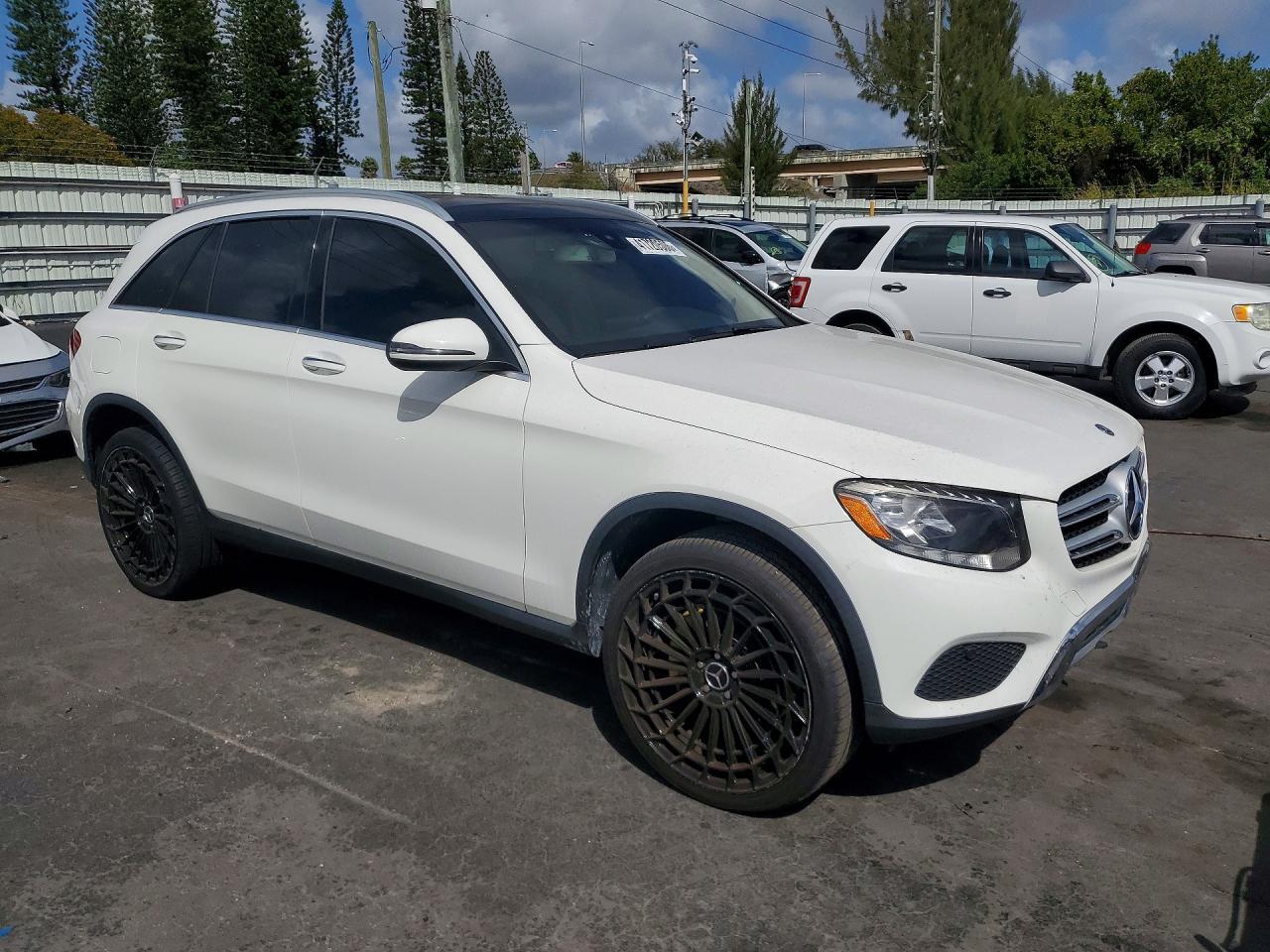 2018 Mercedes-Benz GLC-Class,...