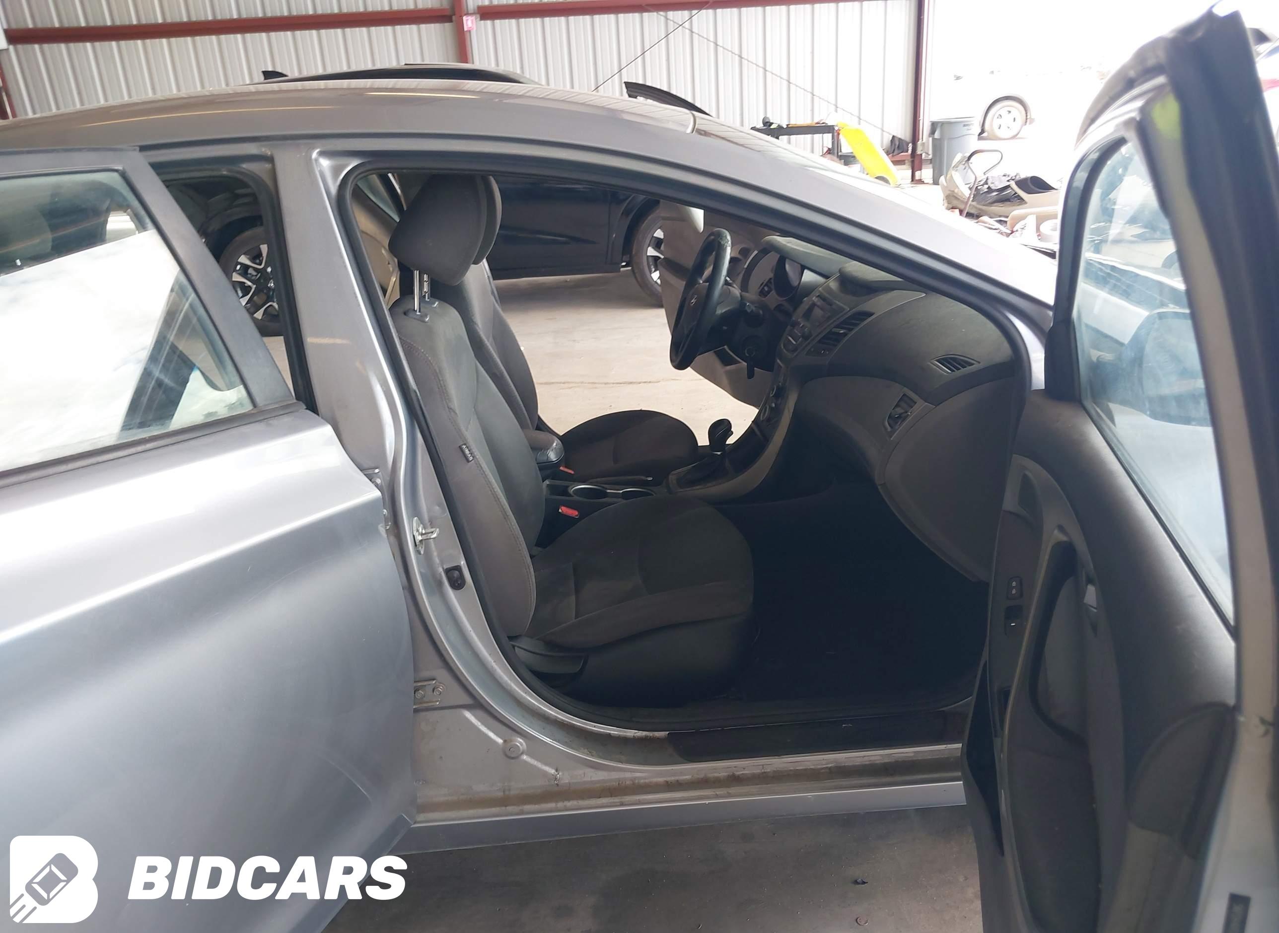 2016 Hyundai Elantra, SE