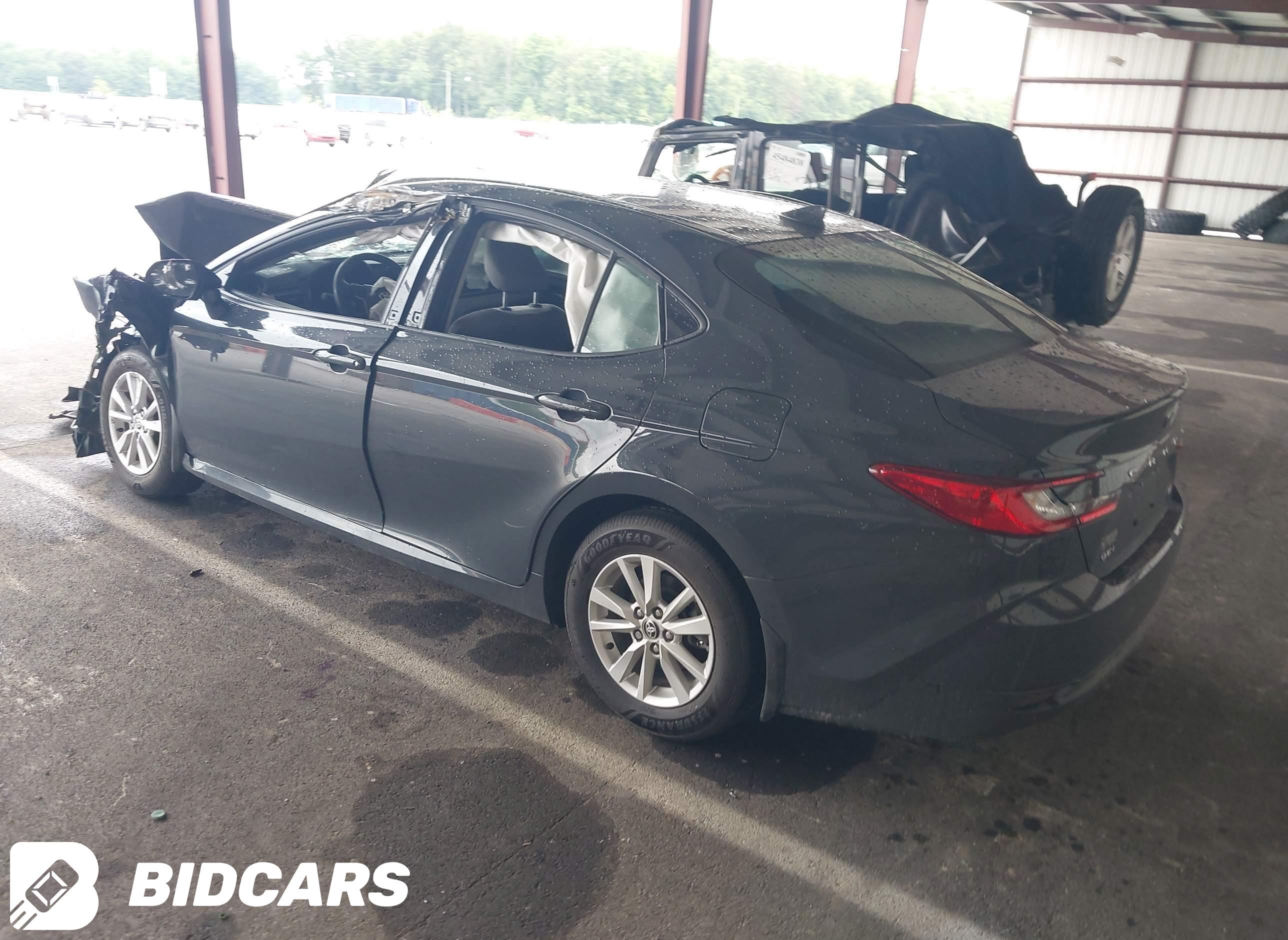 2026 Toyota Camry, LE