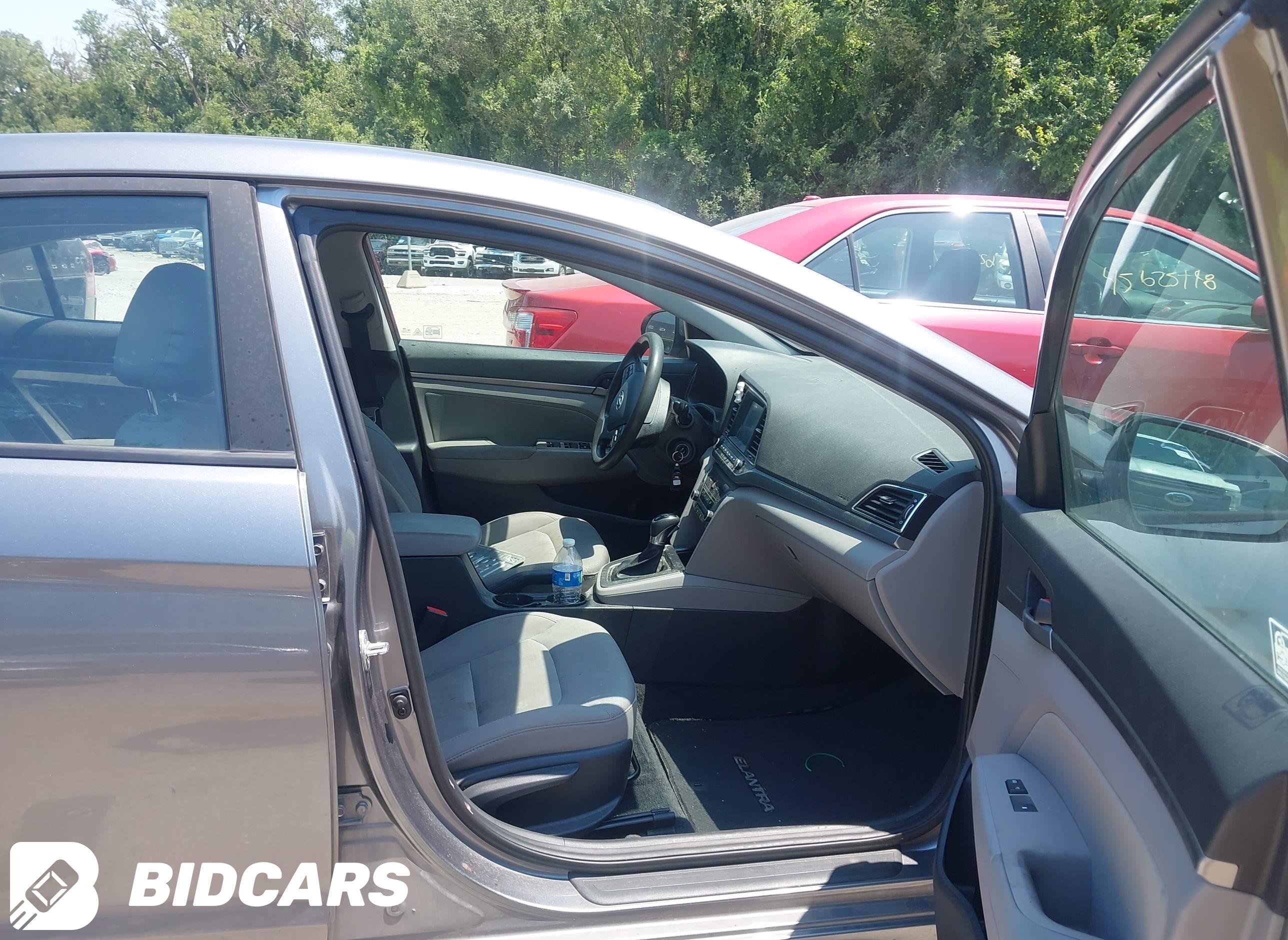 2018 Hyundai Elantra, Sel