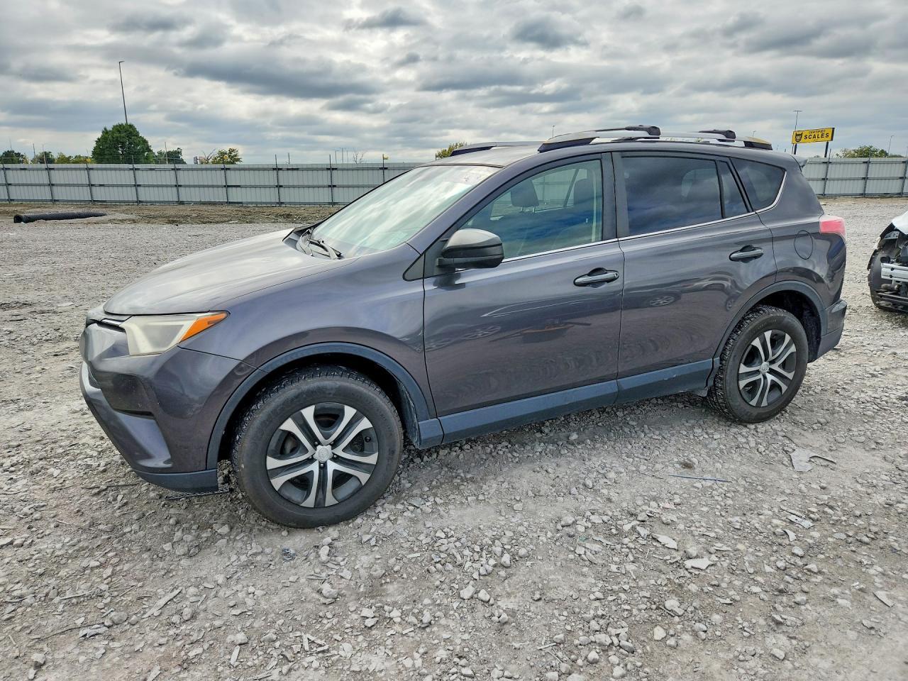 2018 Toyota RAV4, LE