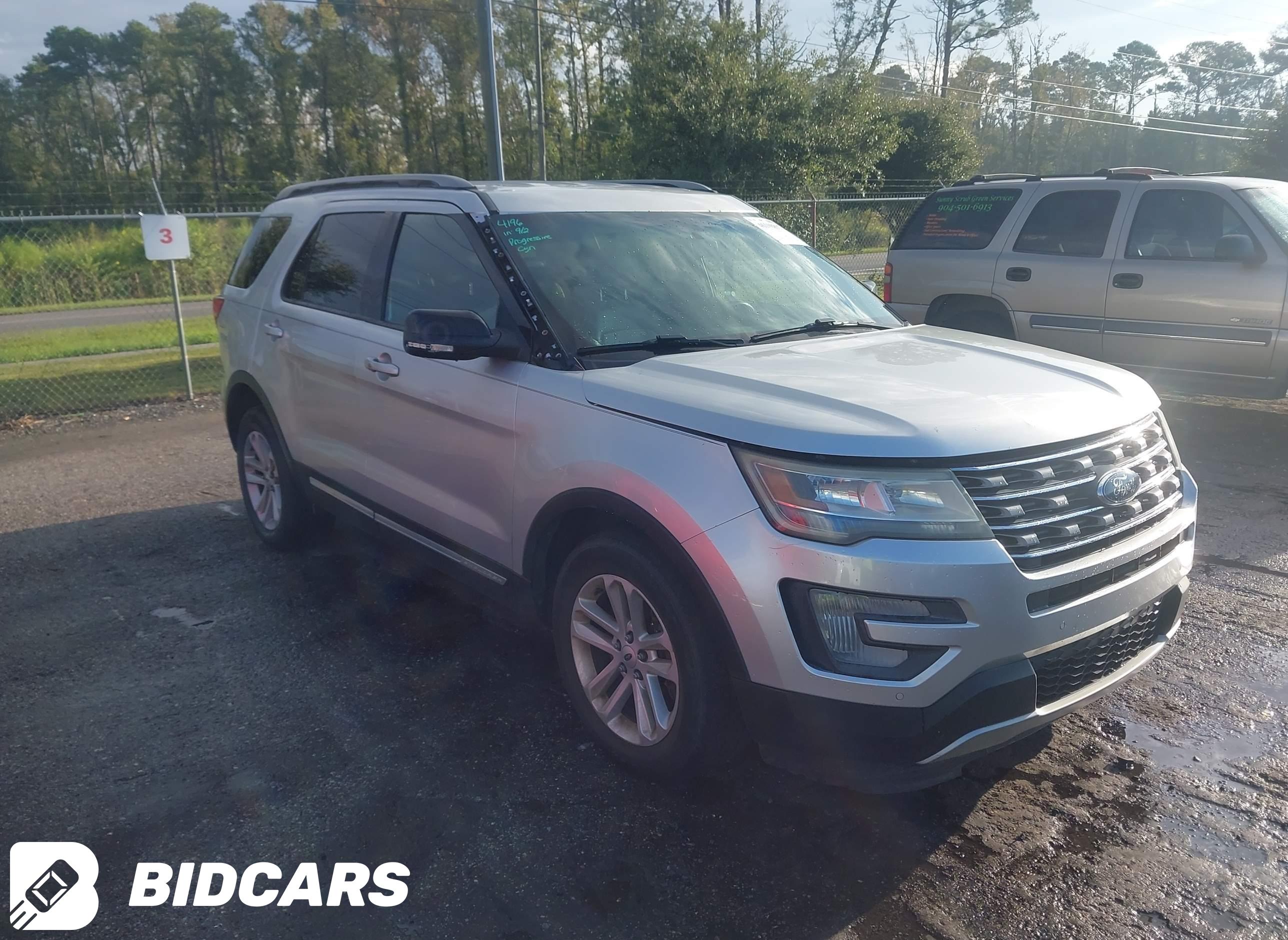 2017 Ford Explorer, Xlt