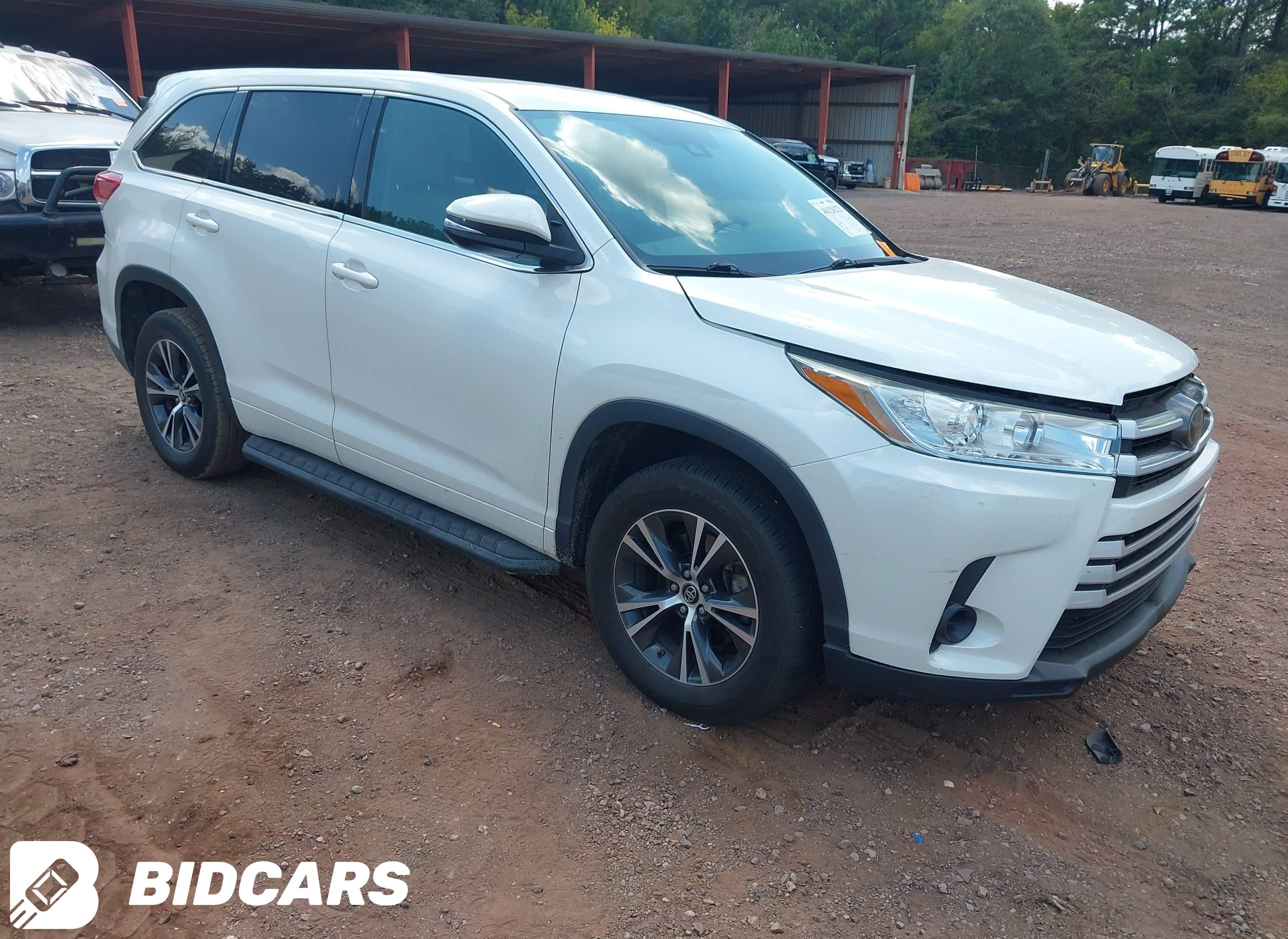 2018 Toyota Highlander, LE