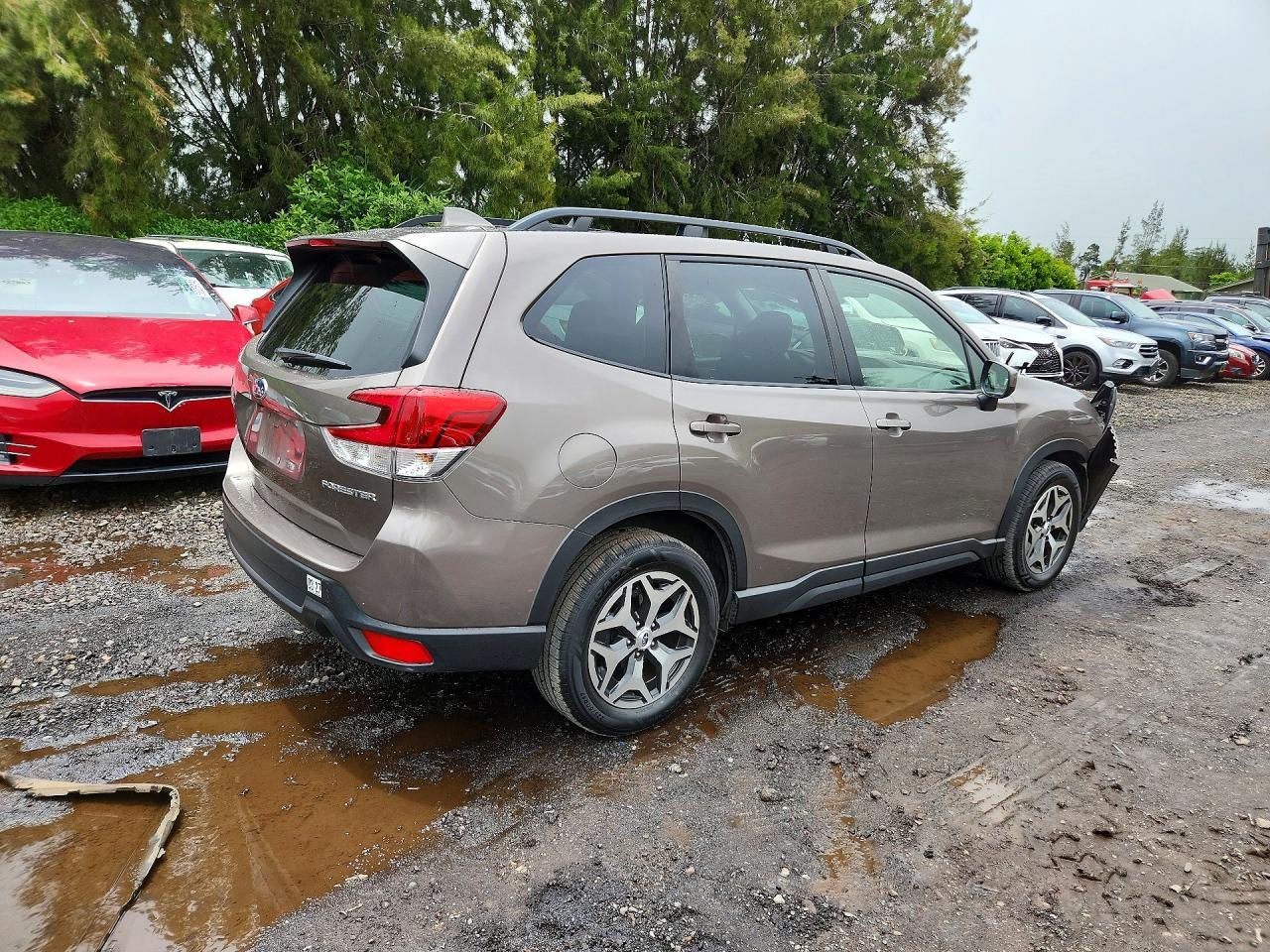 2022 Subaru Forester, Premium