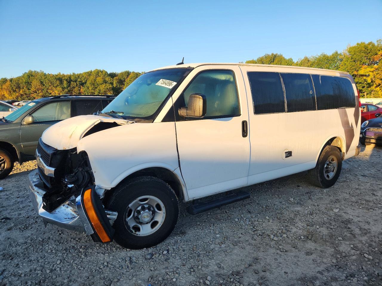 2015 Chevrolet Express, LT