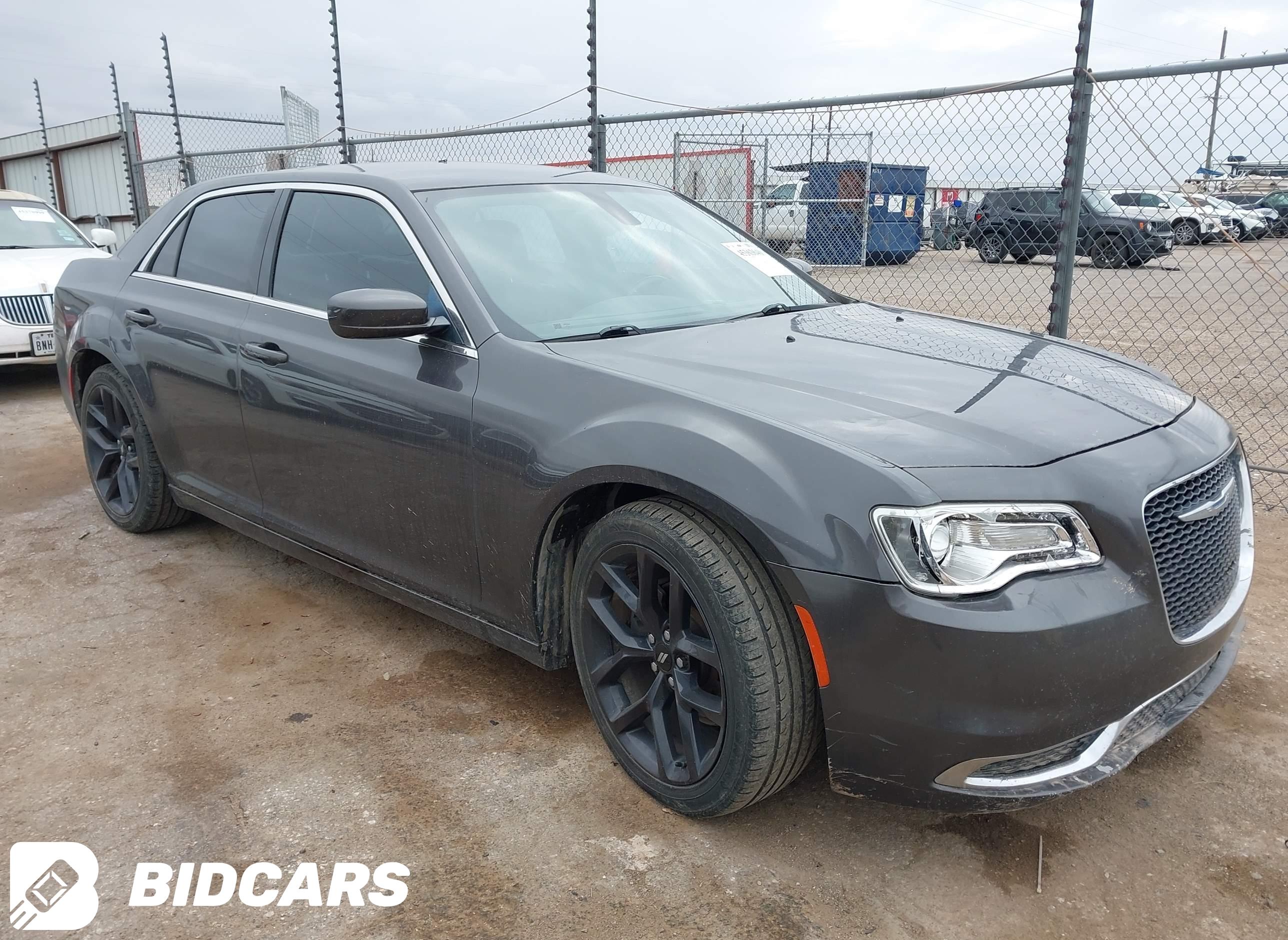 2016 Chrysler 300, Limited