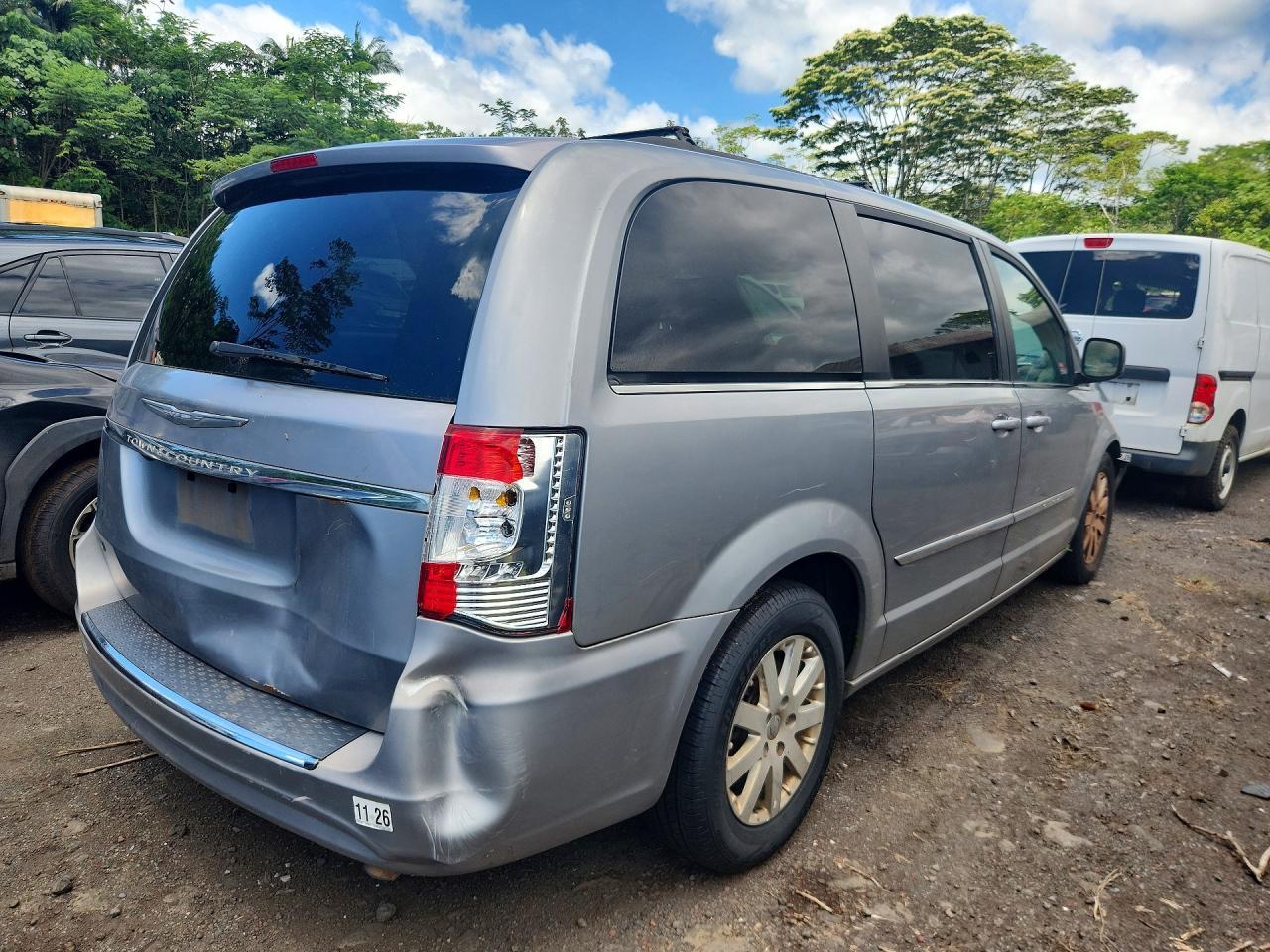 2016 Chrysler Town and Countr...
