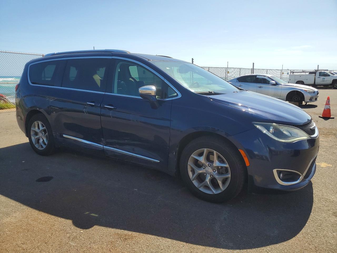 2018 Chrysler Pacifica, Limited