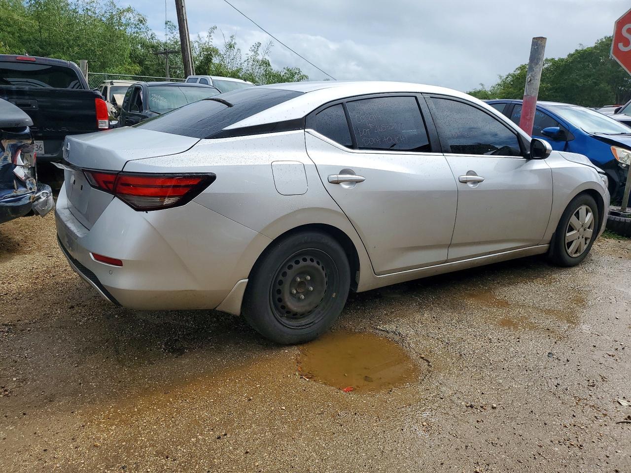 2022 Nissan Sentra, S