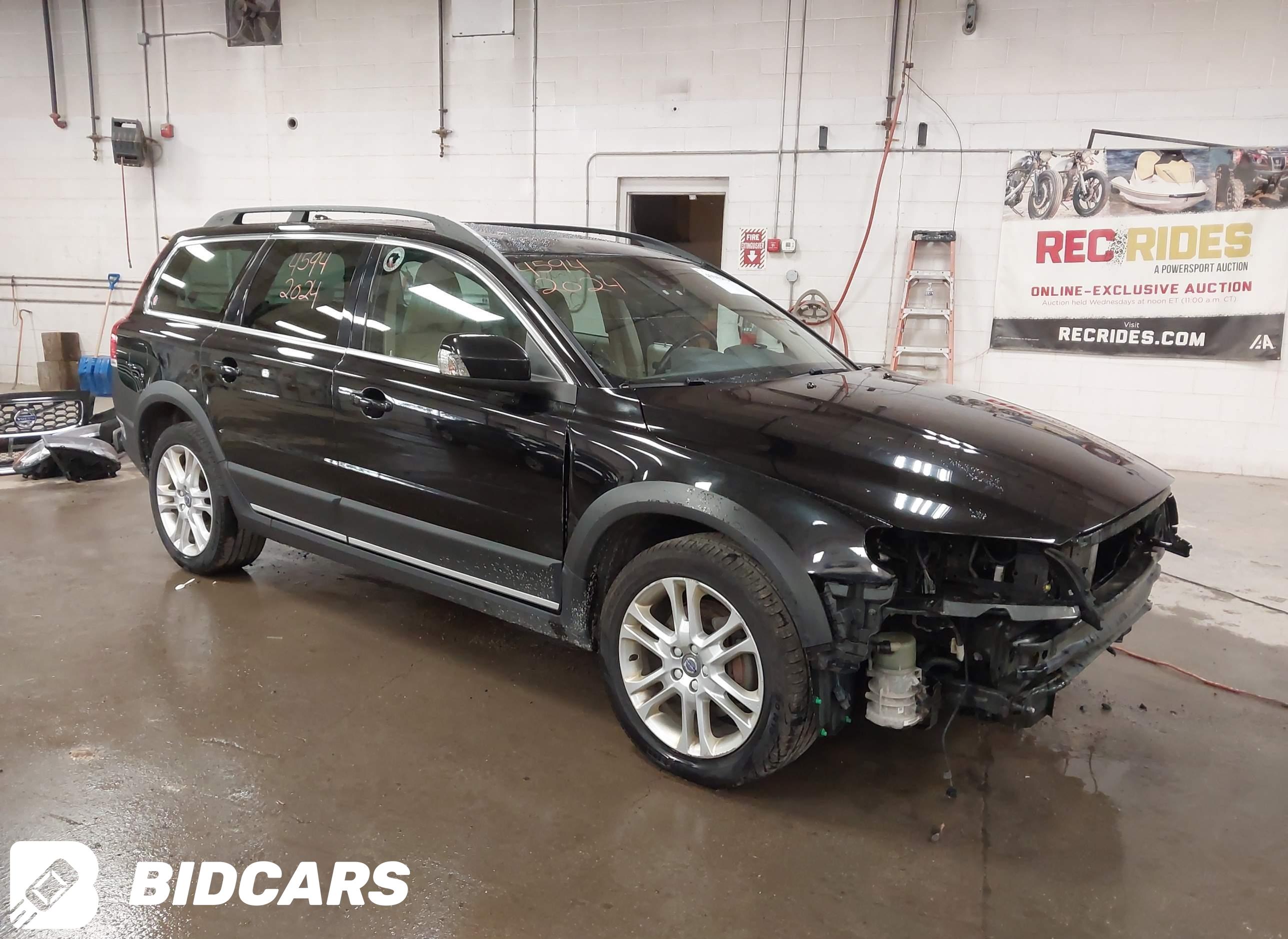 2016 Volvo XC70, T5 Premier