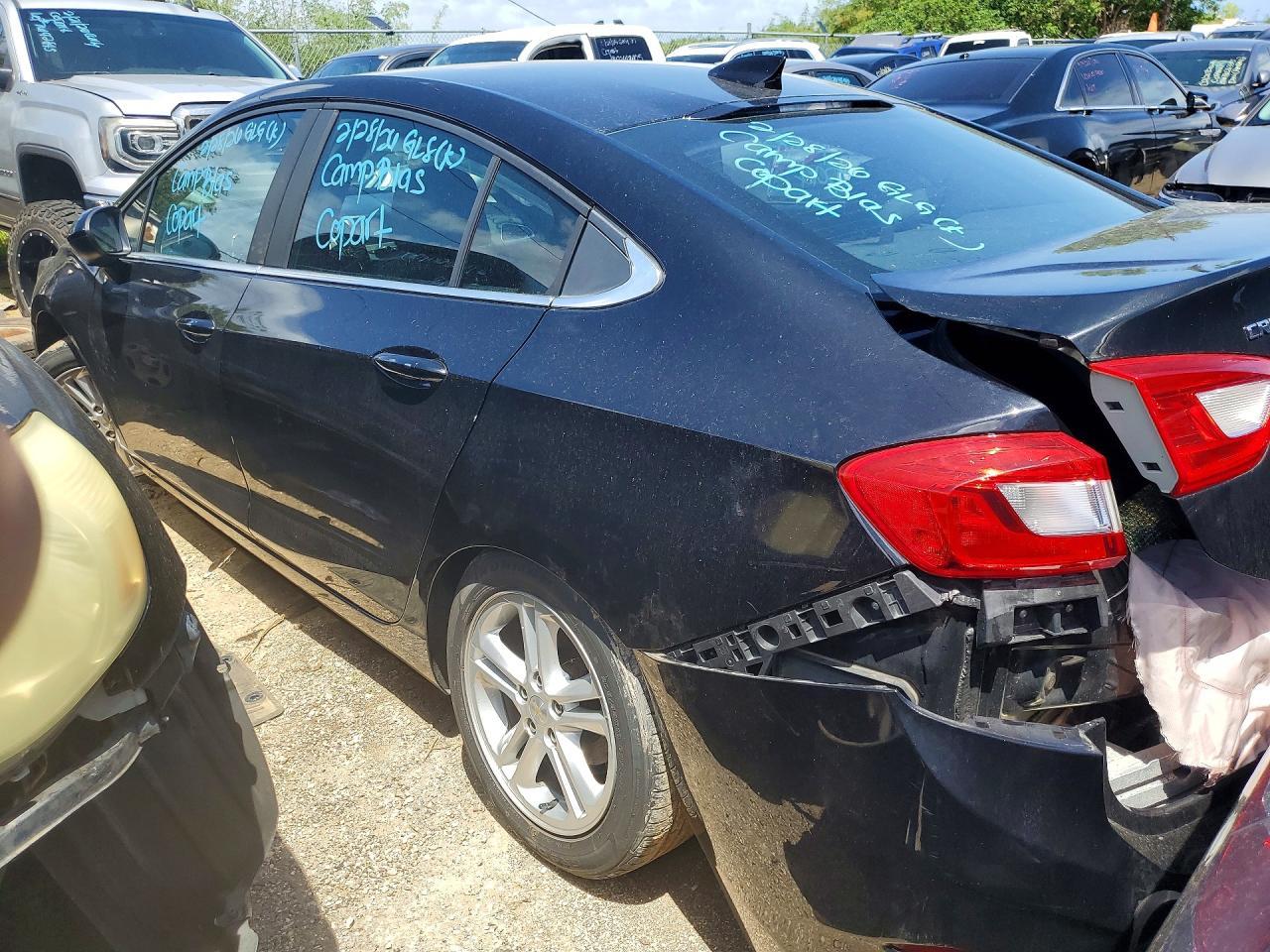 2017 Chevrolet Cruze, LT