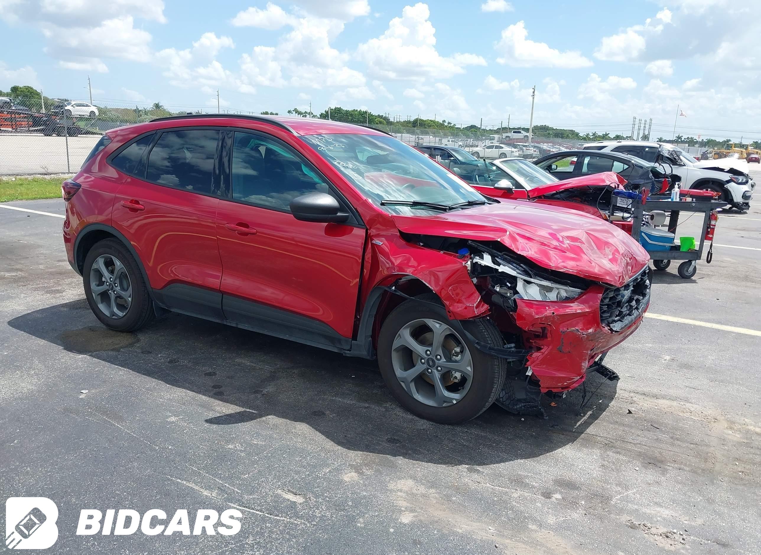 2026 Ford Escape, St-Line