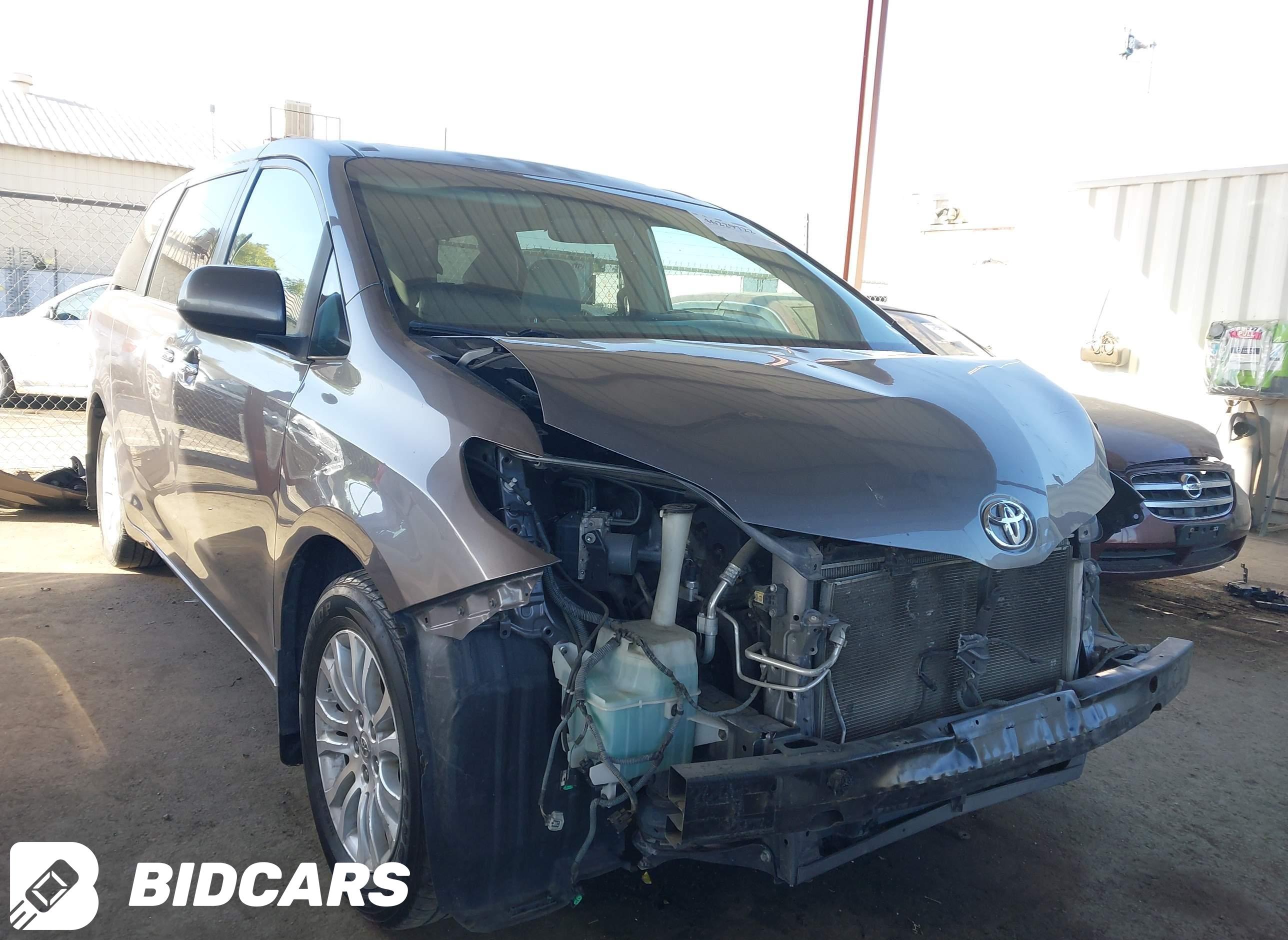 2015 Toyota Sienna, Xle 8 Pas...