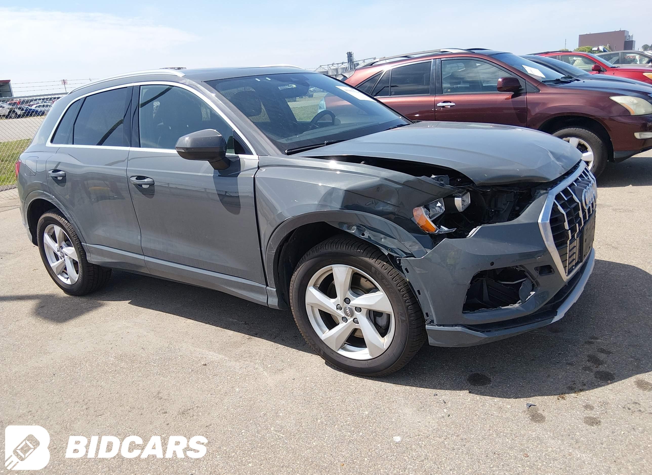 2020 Audi Q3, Premium 45 Tfsi...
