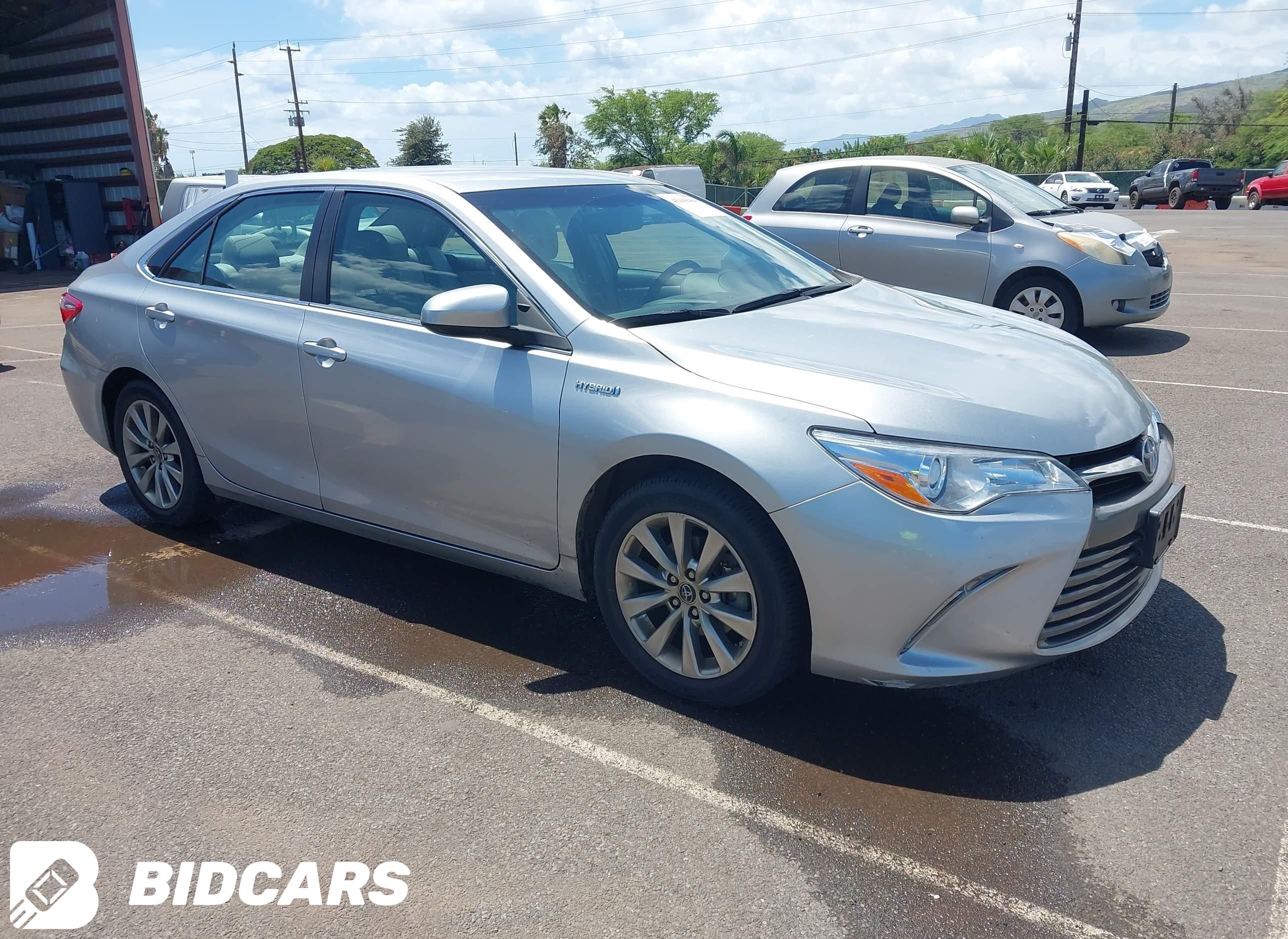 2016 Toyota Camry, Hybrid Xle