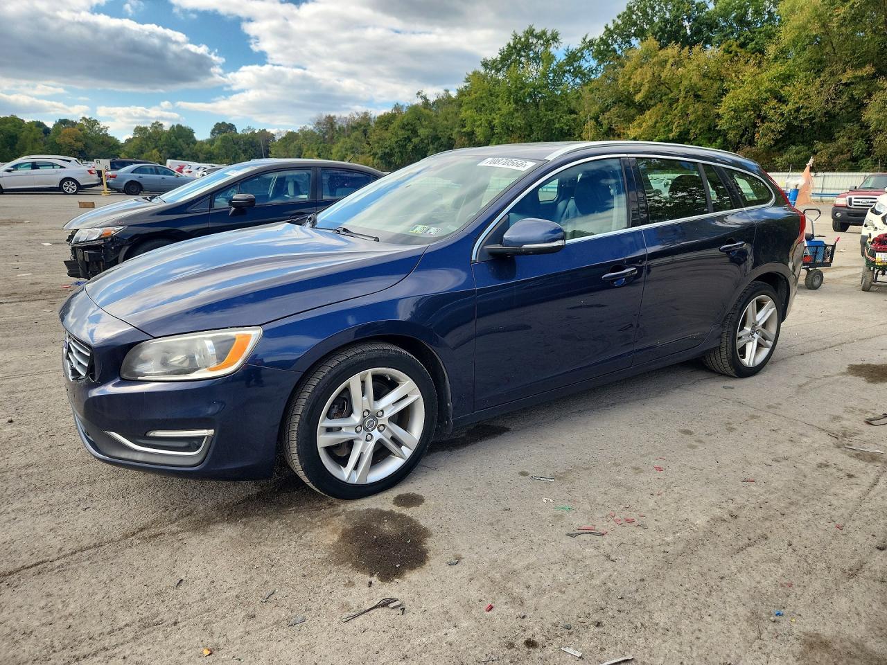 2015 Volvo V60, Premier