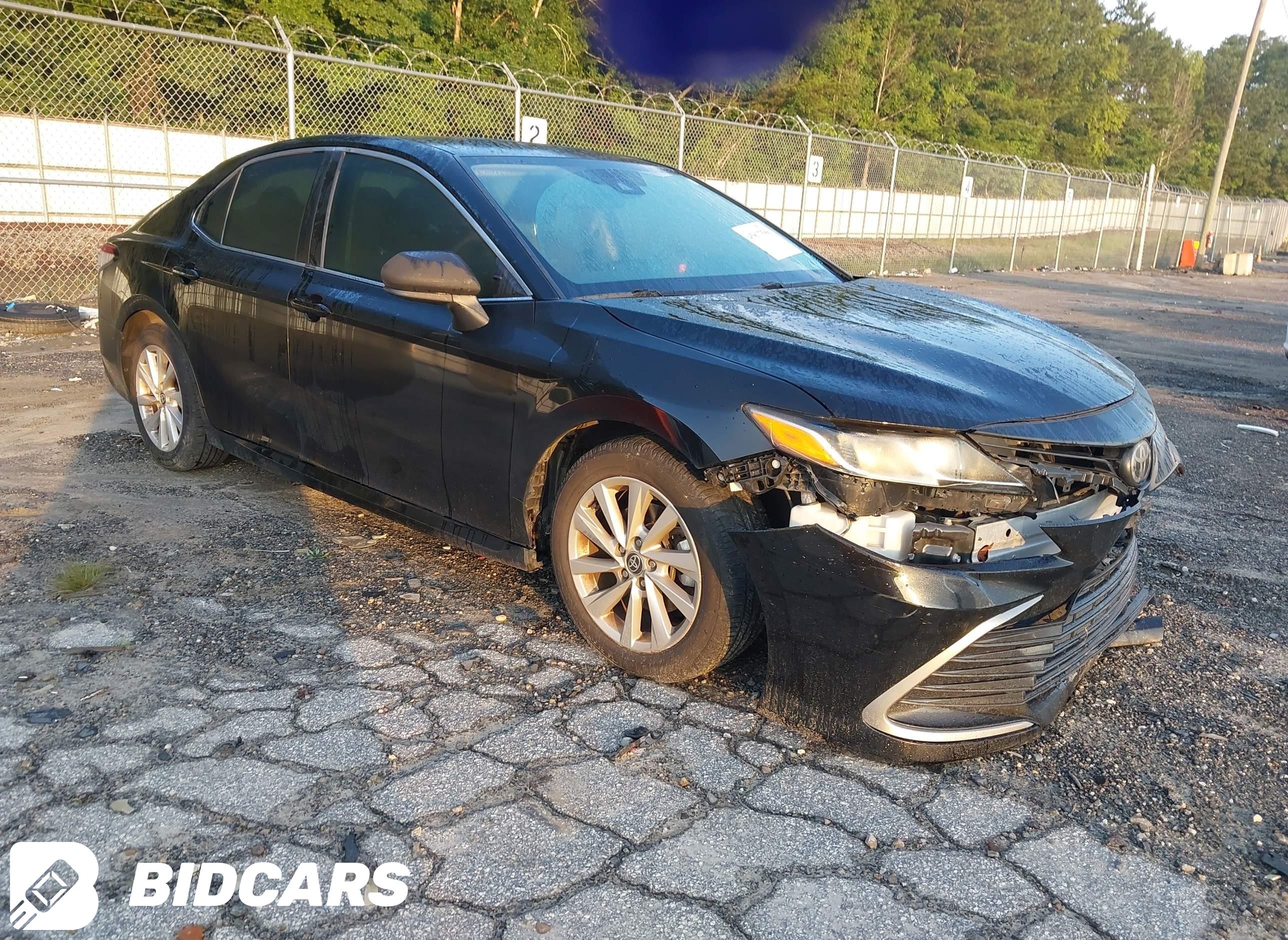 2021 Toyota Camry, LE