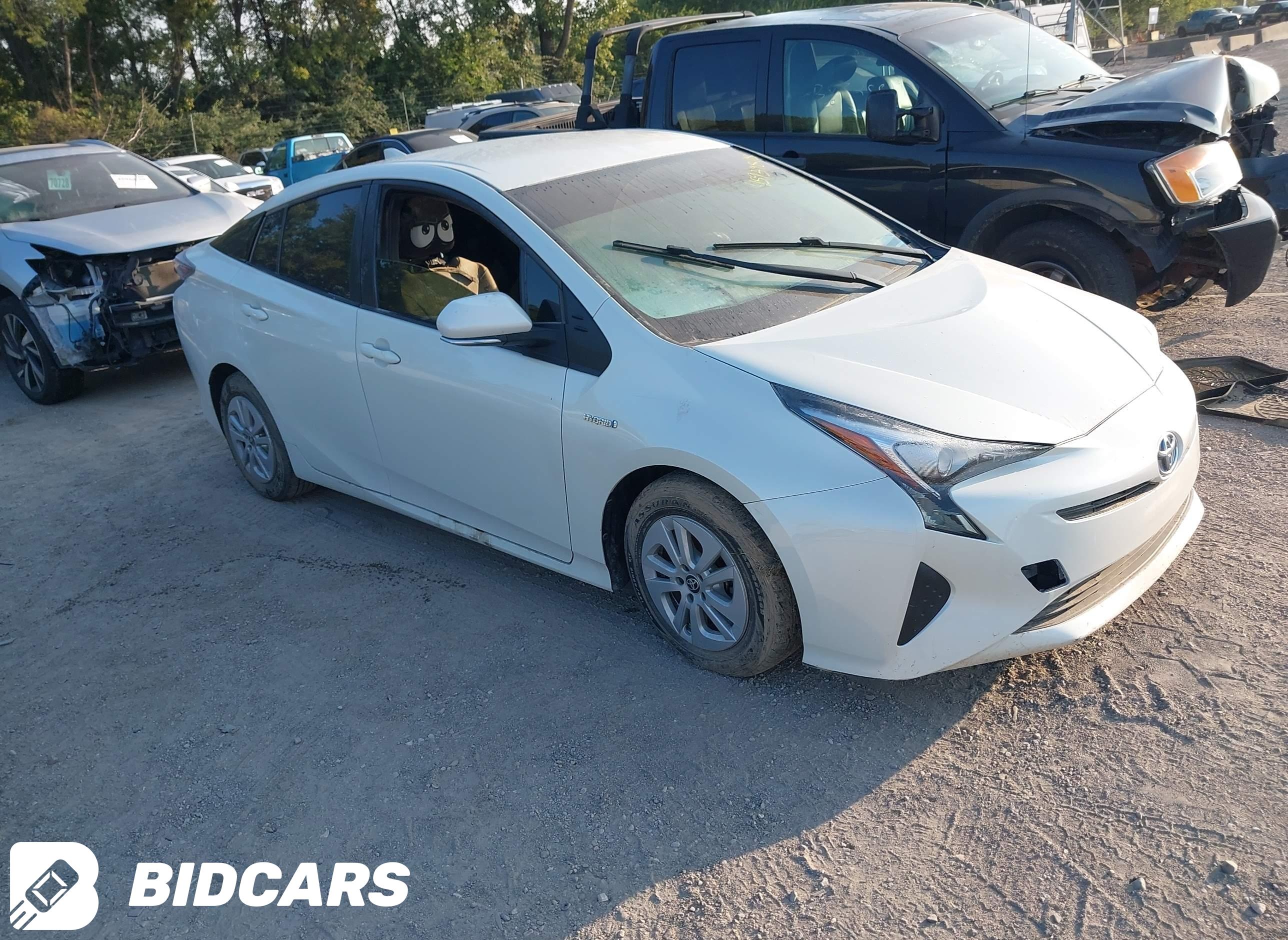 2016 Toyota Prius, Two