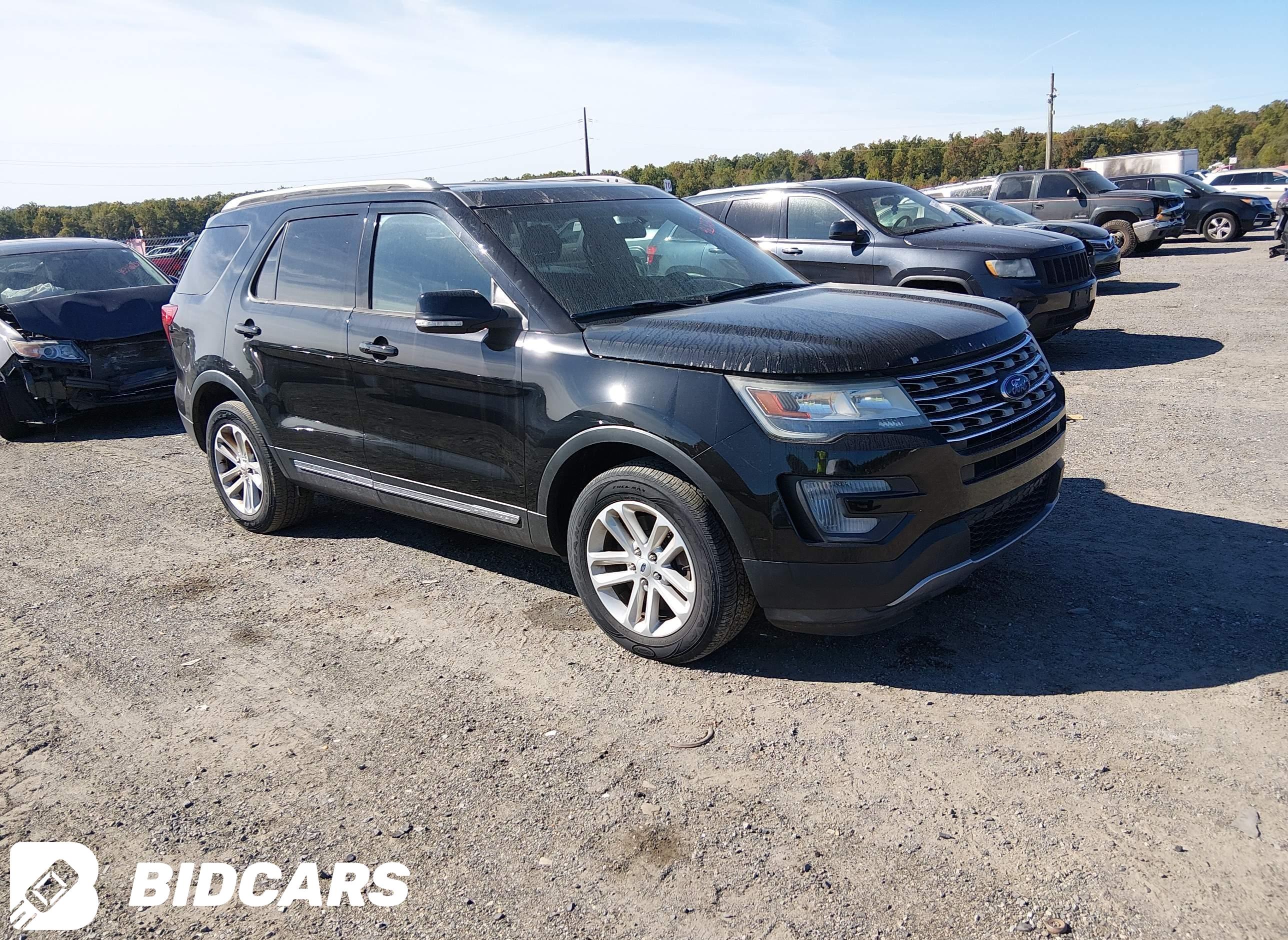 2017 Ford Explorer, Xlt