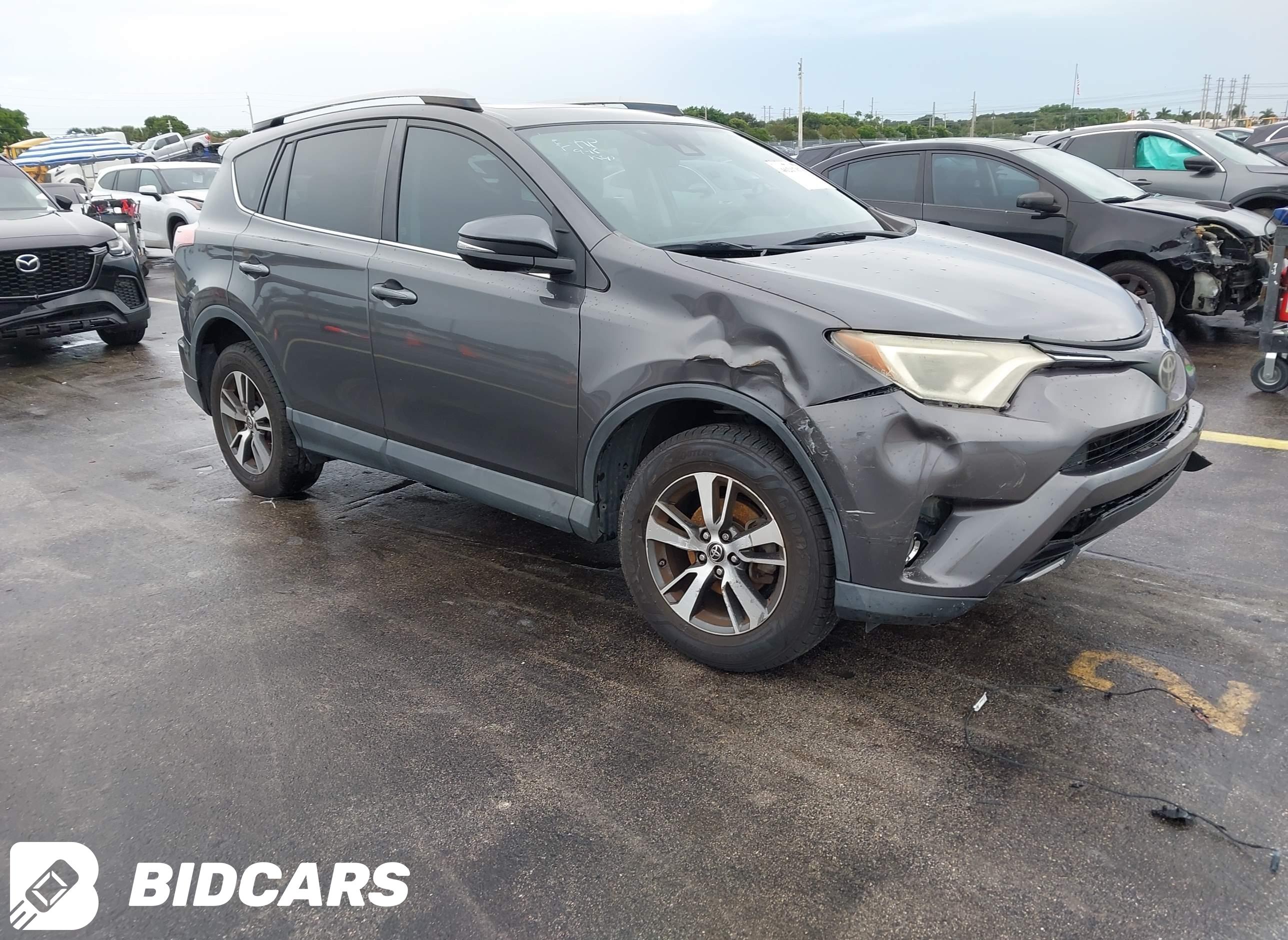 2017 Toyota RAV4, Xle