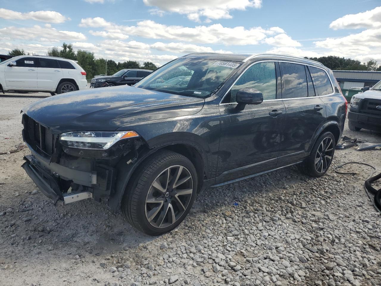 2022 Volvo XC90, T6 Momentum