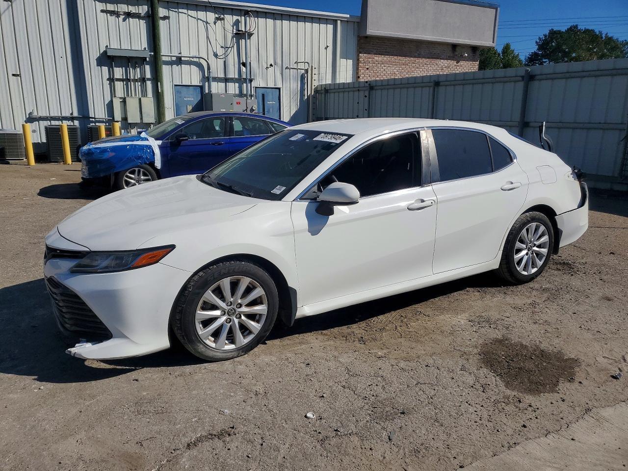 2018 Toyota Camry, LE