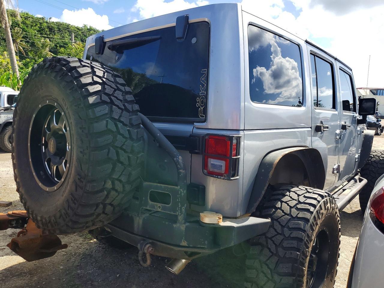 2015 Jeep Wrangler, Sahara