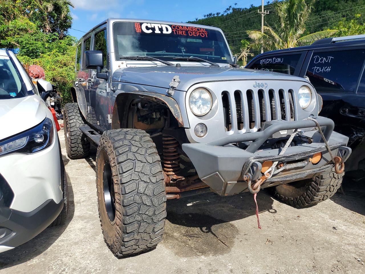 2015 Jeep Wrangler, Sahara