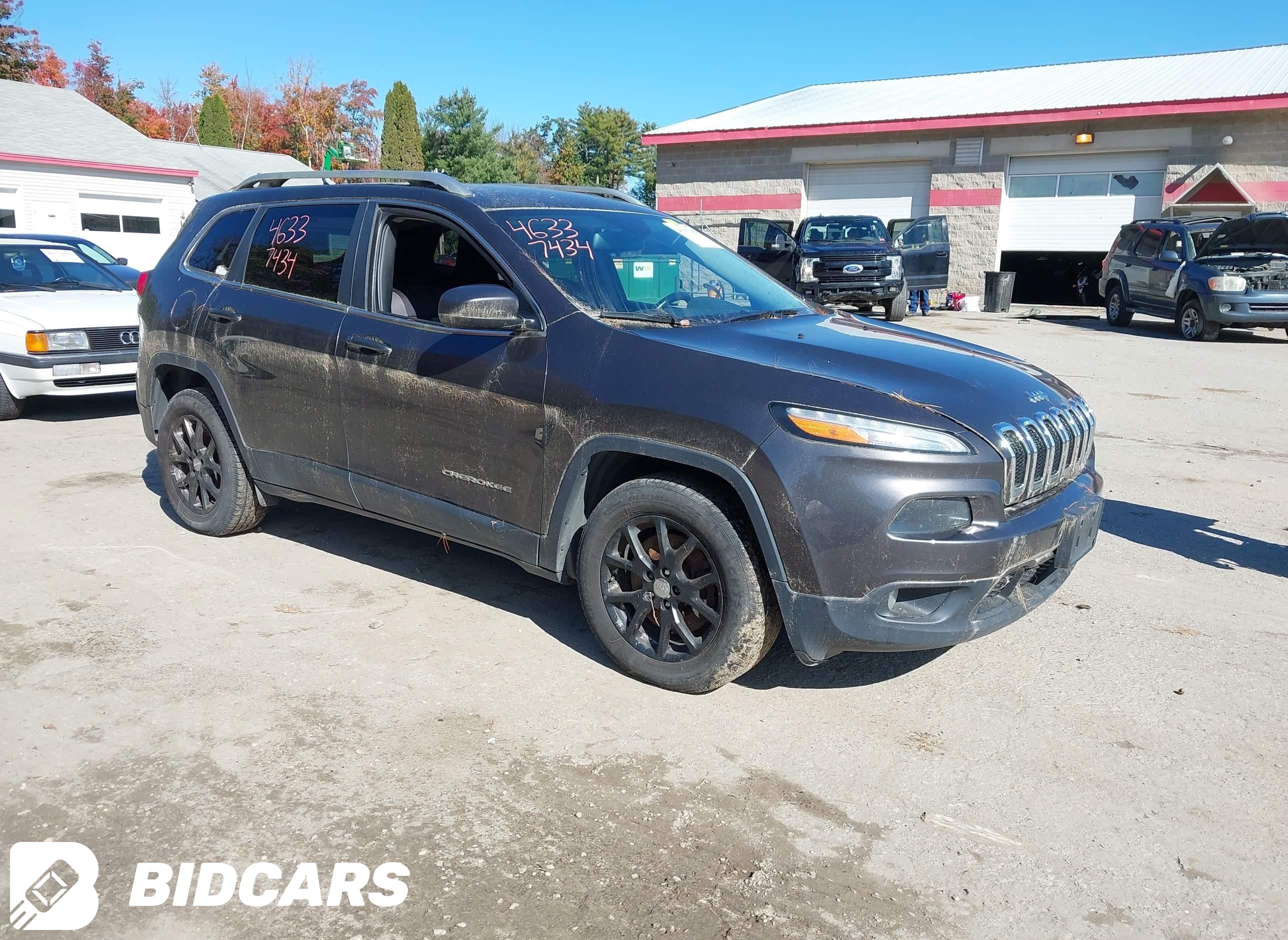 2015 Jeep Cherokee, Latitude
