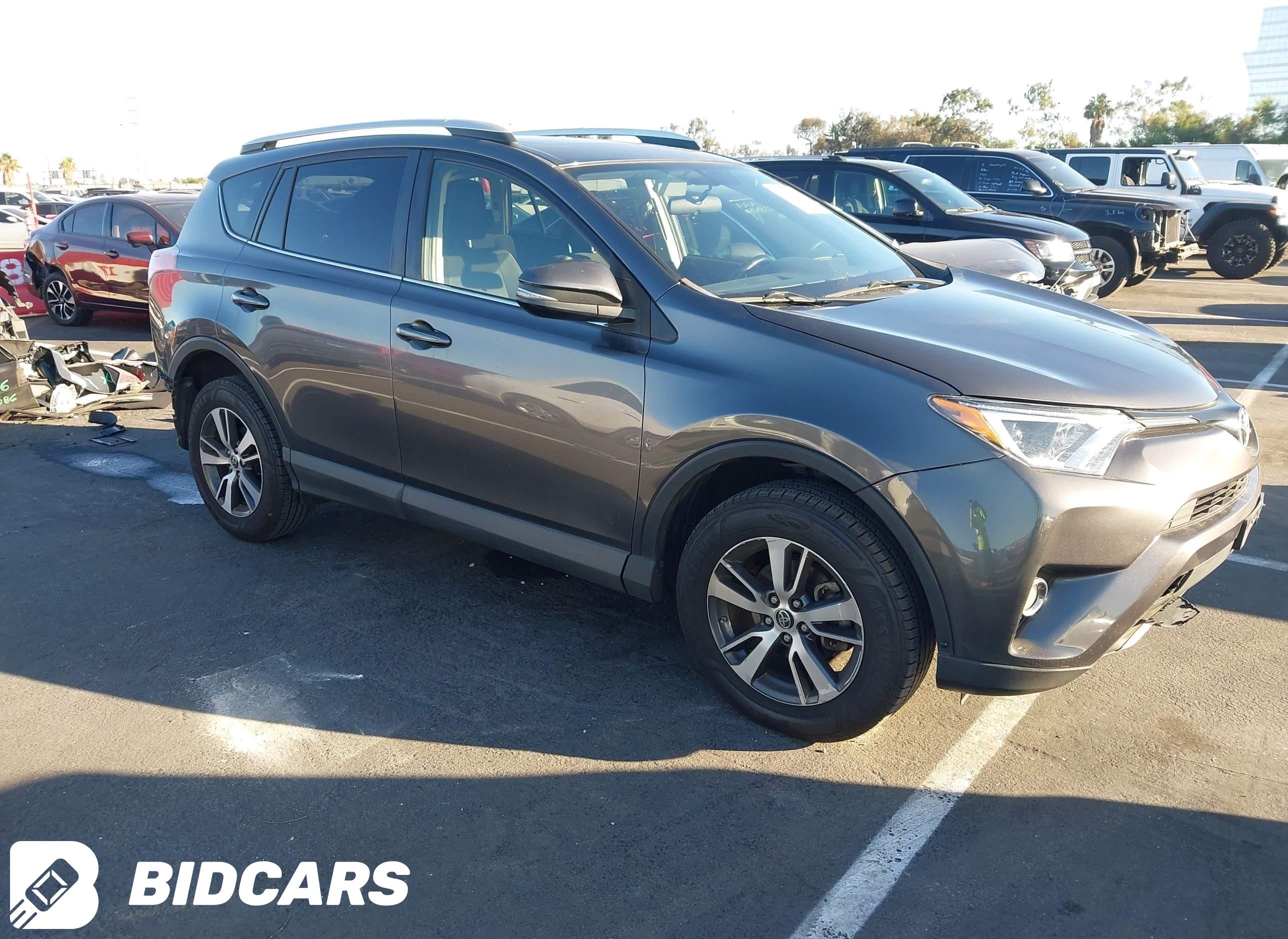 2016 Toyota RAV4, Xle