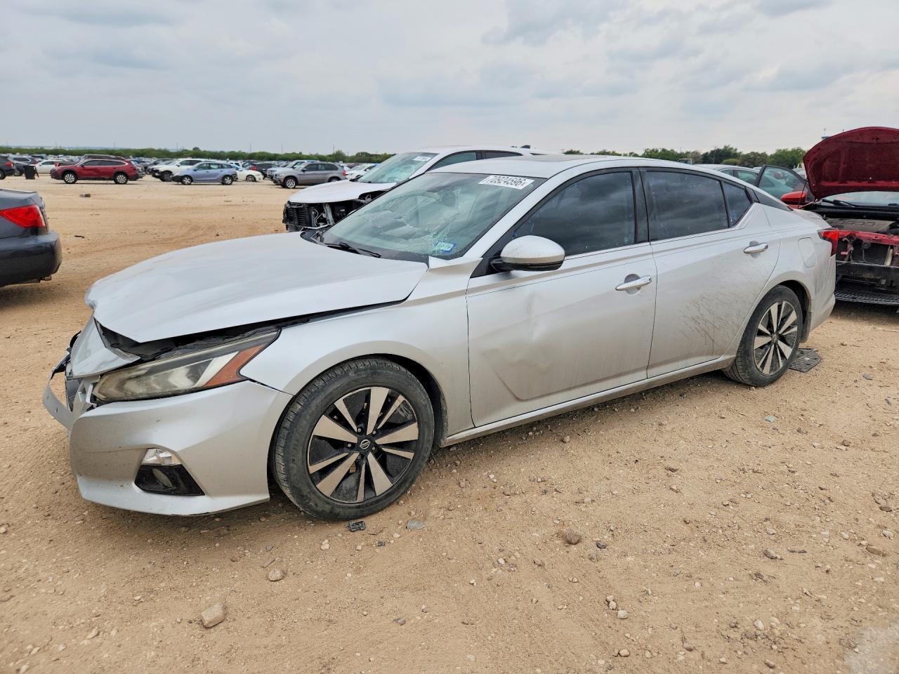 2019 Nissan Altima, SV