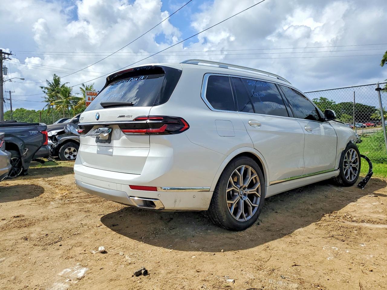 2025 BMW X7, Xdrive40I