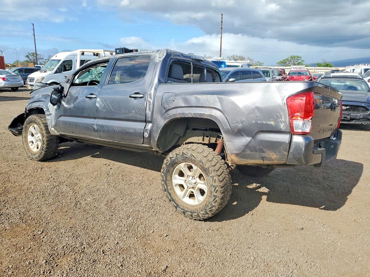 2016 Toyota Tacoma, SR
