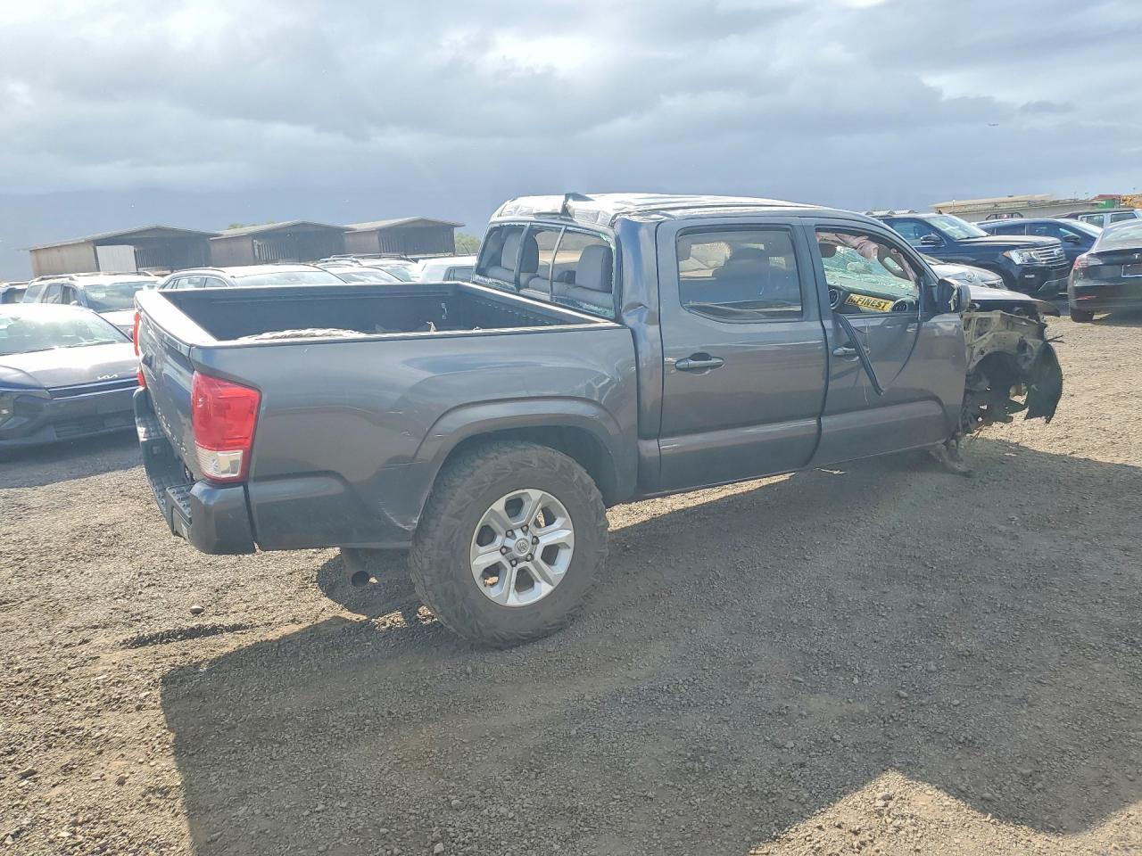 2016 Toyota Tacoma, SR