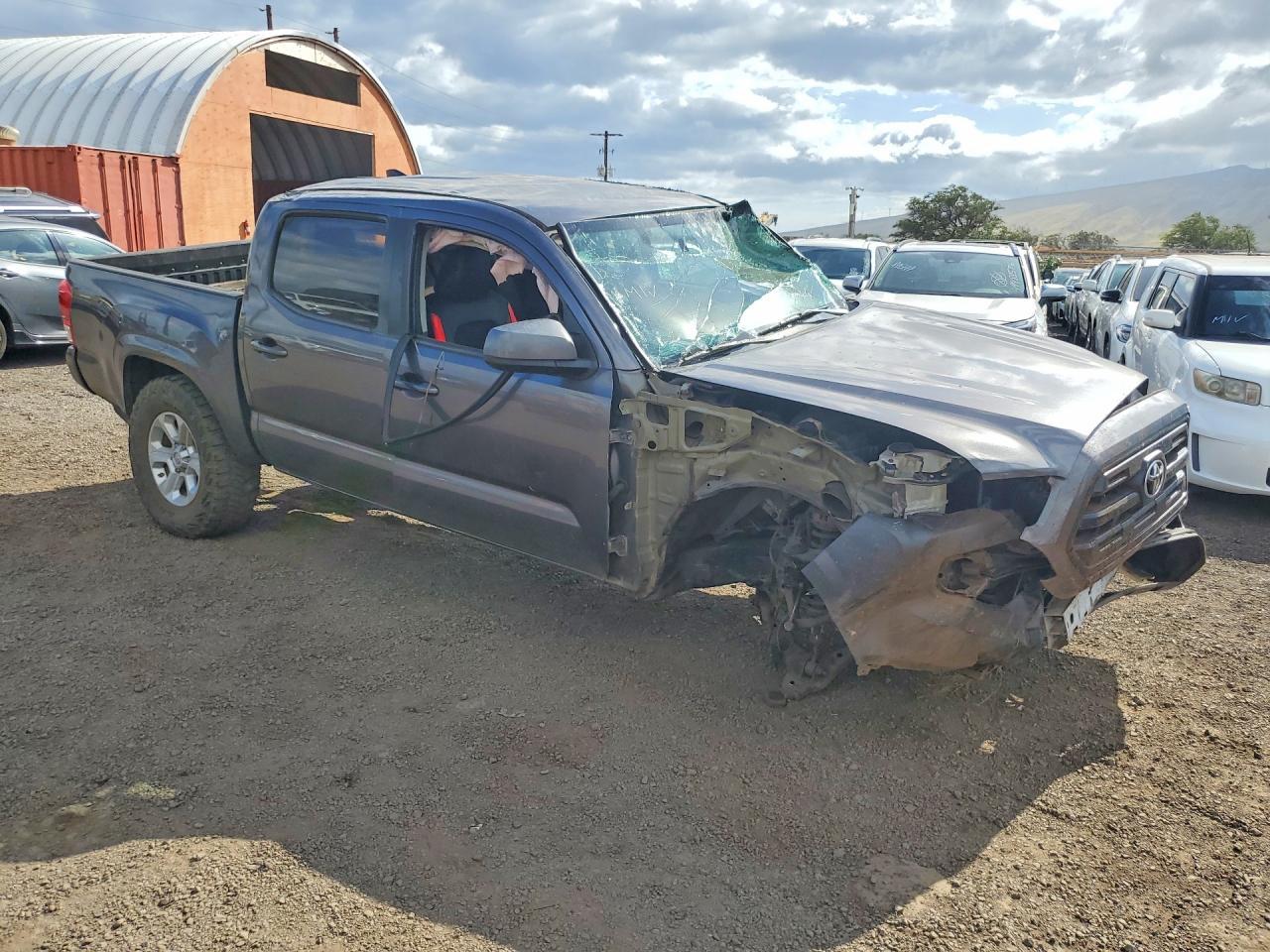 2016 Toyota Tacoma, SR