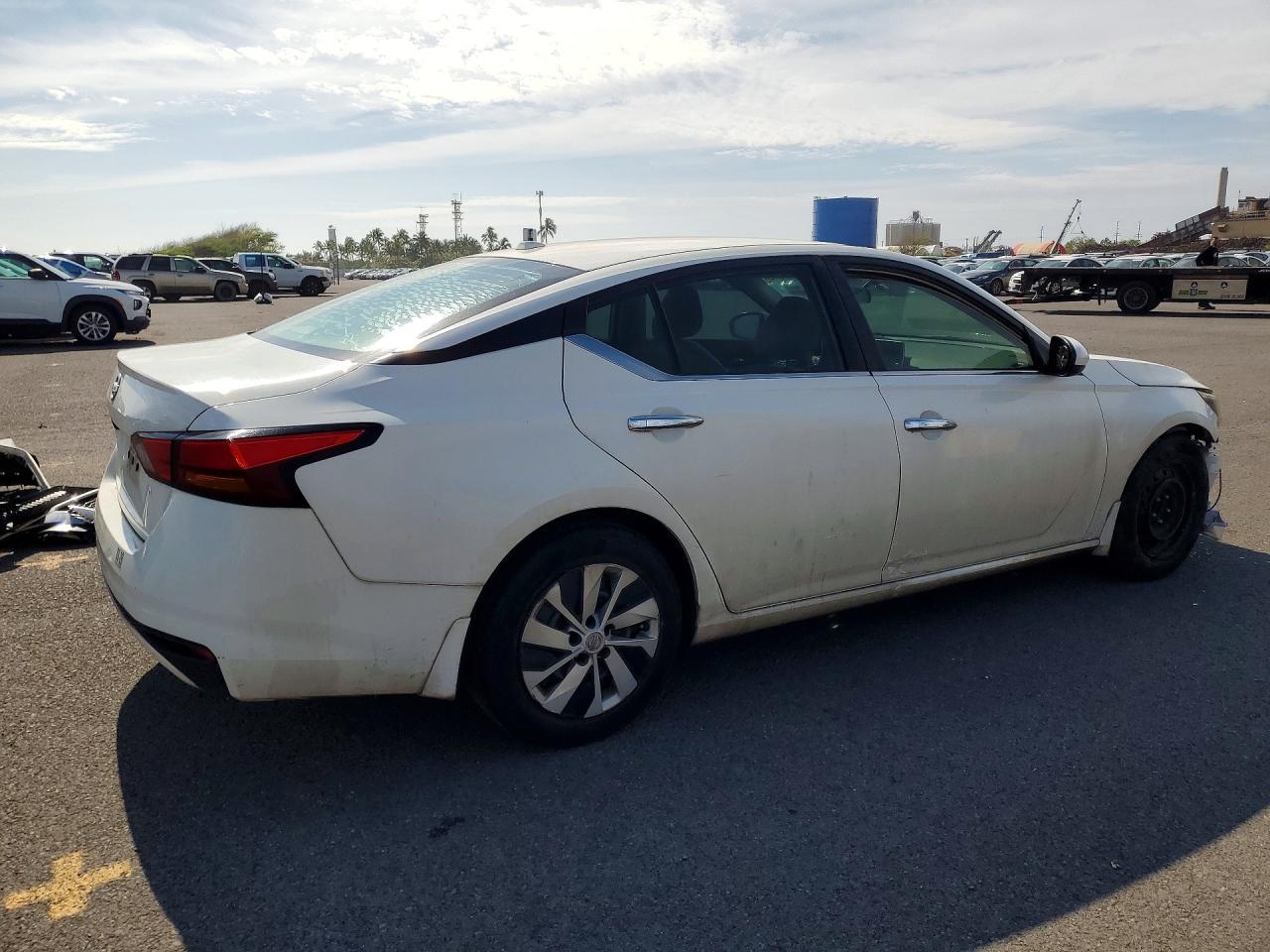 2019 Nissan Altima, S