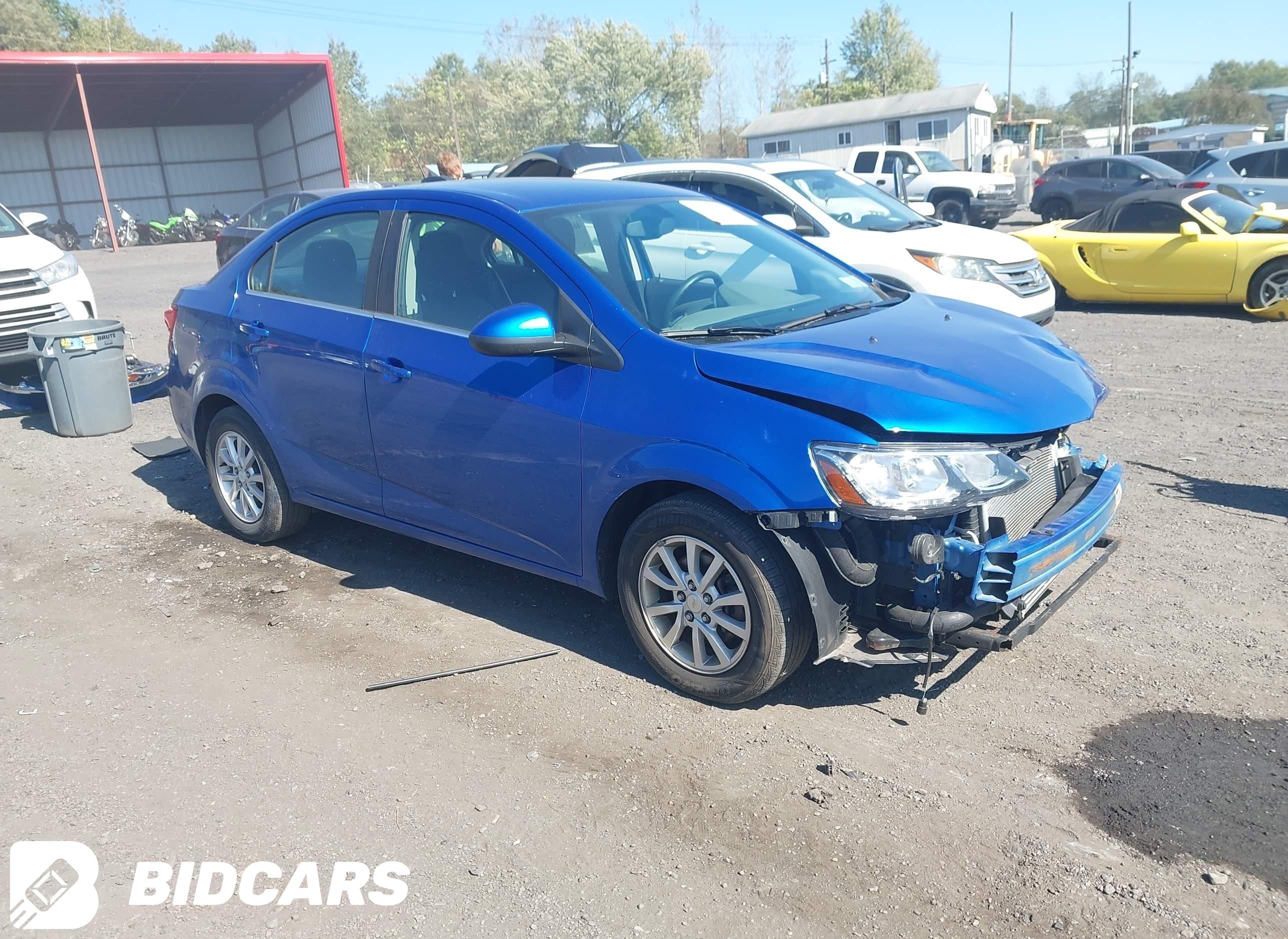 2020 Chevrolet Sonic, Fwd  Lt